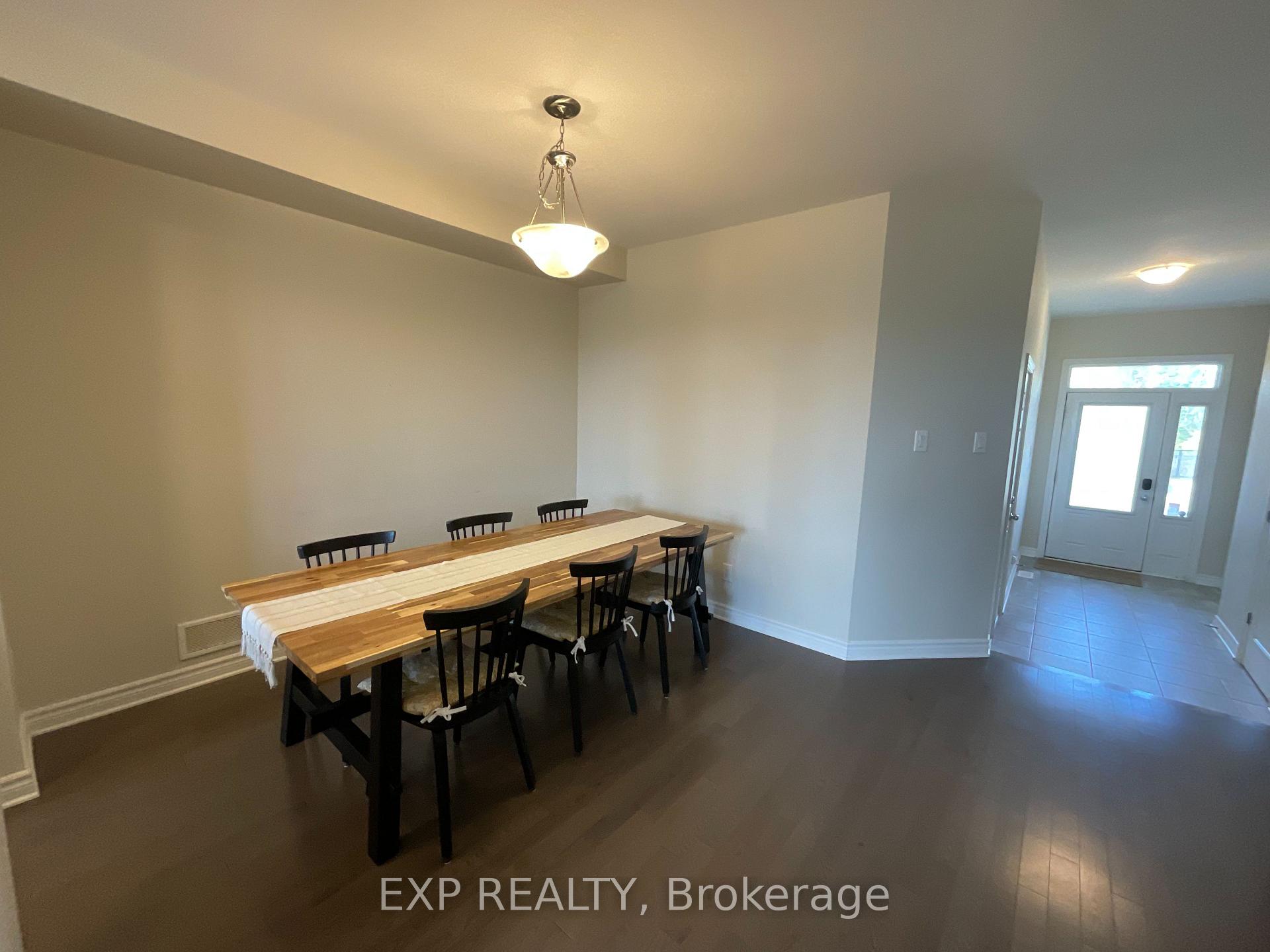 Photo 5 of 776 Dearborn Private, Ottawa, Blossom Park/Kemp Park/Findlay Creek — HOMEH