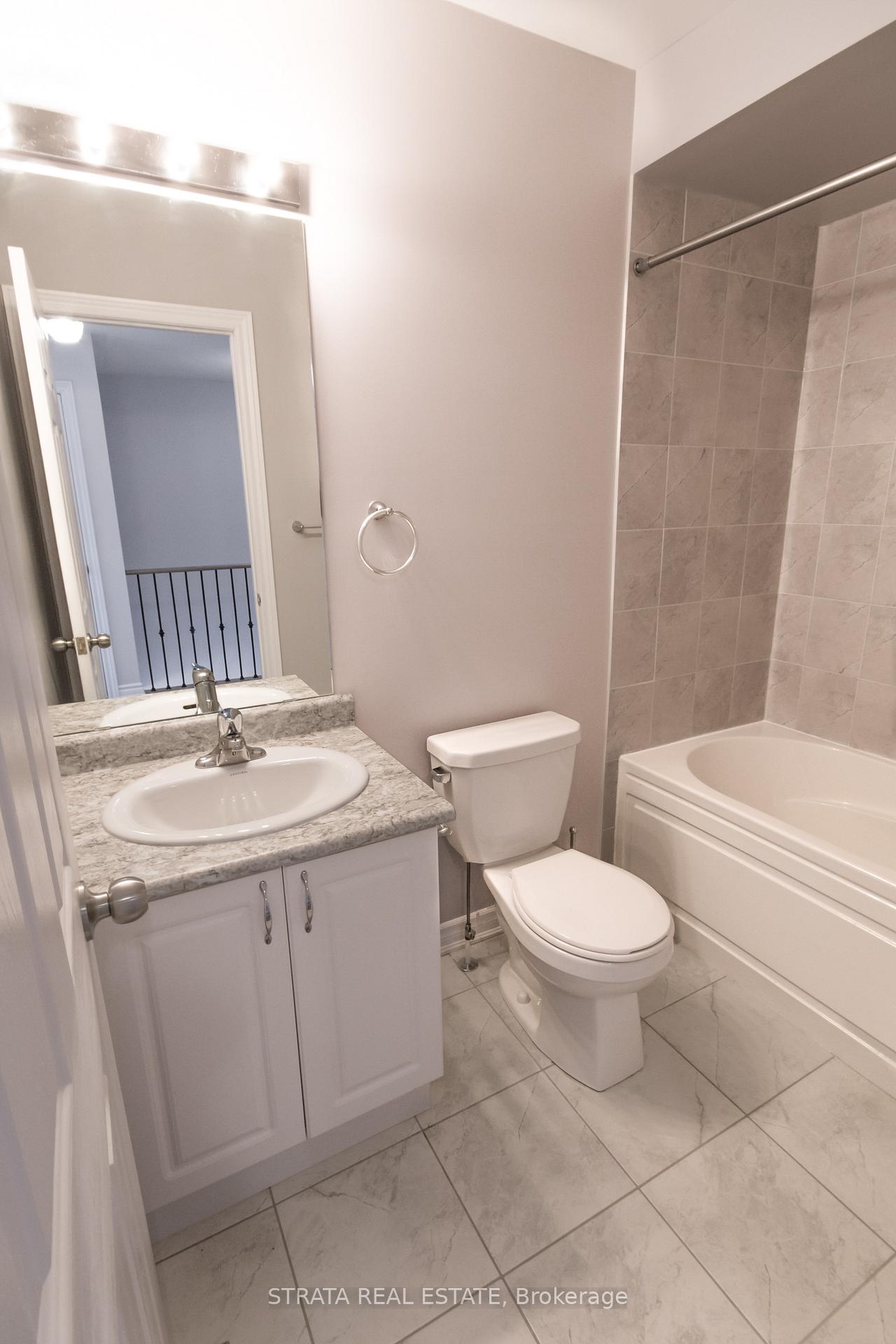 Photo 14 of 59 Farooq Boulevard, Vaughan, Vellore Village — HOMEH