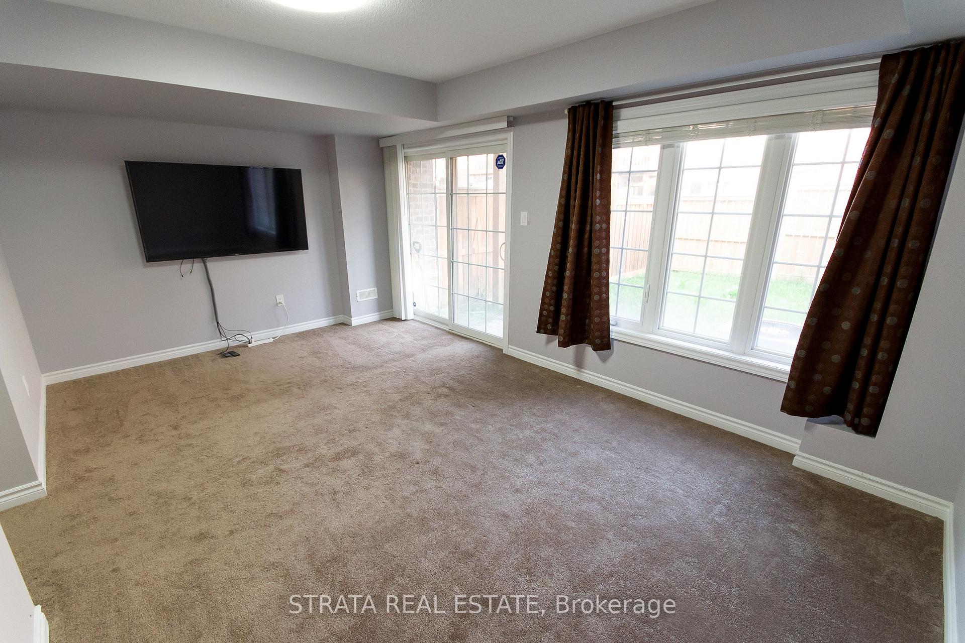 Photo 17 of 59 Farooq Boulevard, Vaughan, Vellore Village — HOMEH