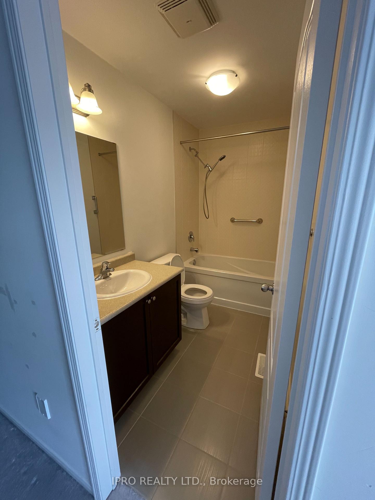 Photo 11 of 794 McCue Drive, Oshawa, Taunton — HOMEH