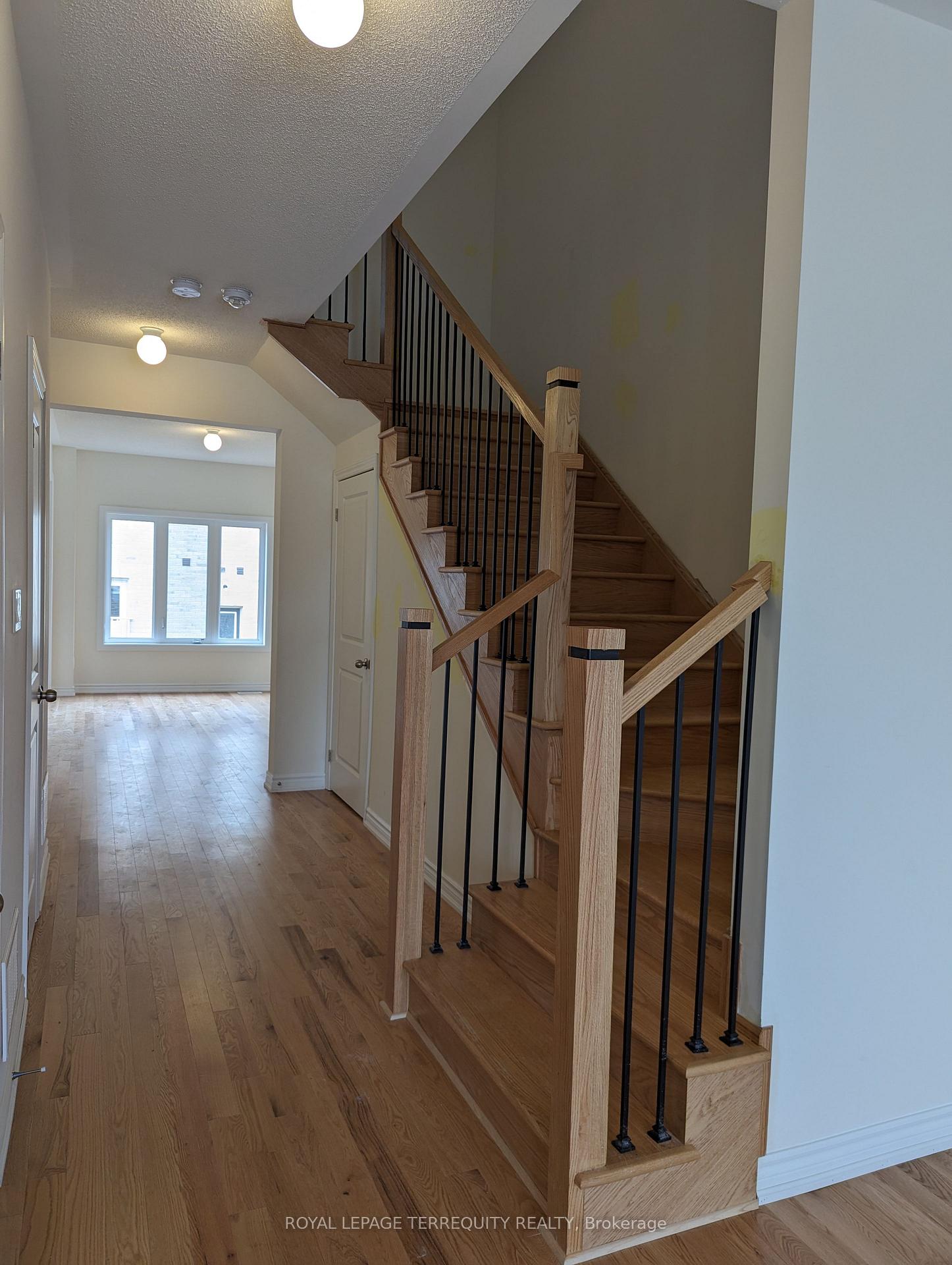 Photo 8 of 1107 Marathon Avenue, Pickering, Rural Pickering — HOMEH