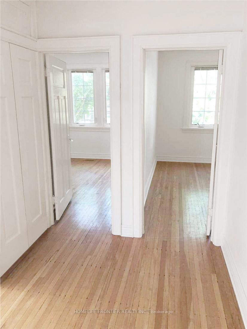 Photo 4 of Unit 2, 253 Keewatin Avenue, Toronto, Mount Pleasant East — HOMEH
