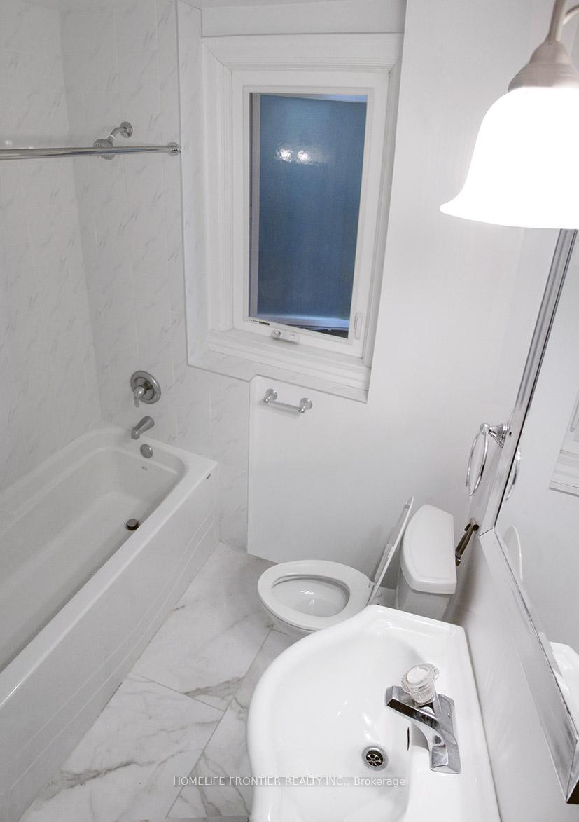 Photo 6 of Unit 2, 253 Keewatin Avenue, Toronto, Mount Pleasant East — HOMEH