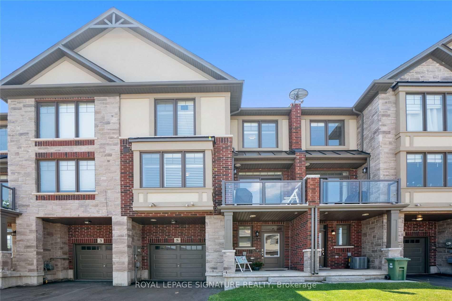 Photo 1 of 5 Dodman Crescent, Hamilton, Meadowlands — HOMEH