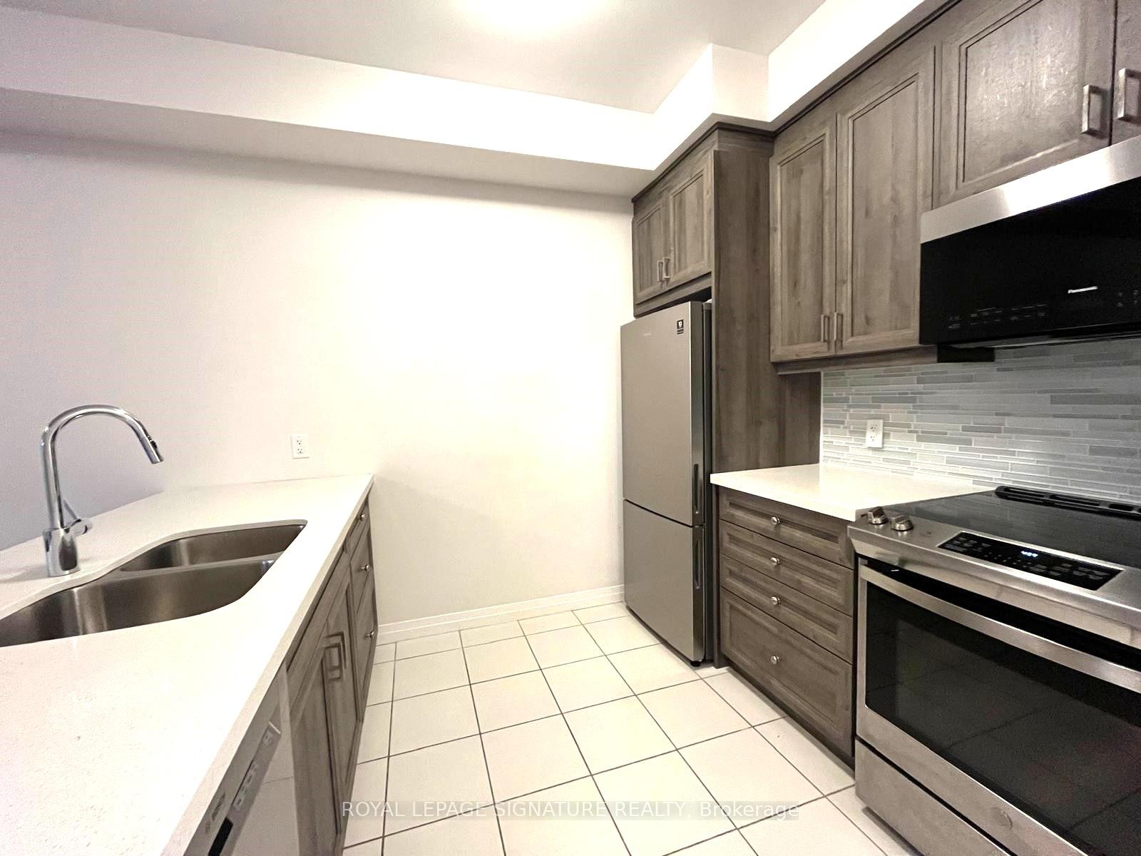 Photo 14 of 5 Dodman Crescent, Hamilton, Meadowlands — HOMEH