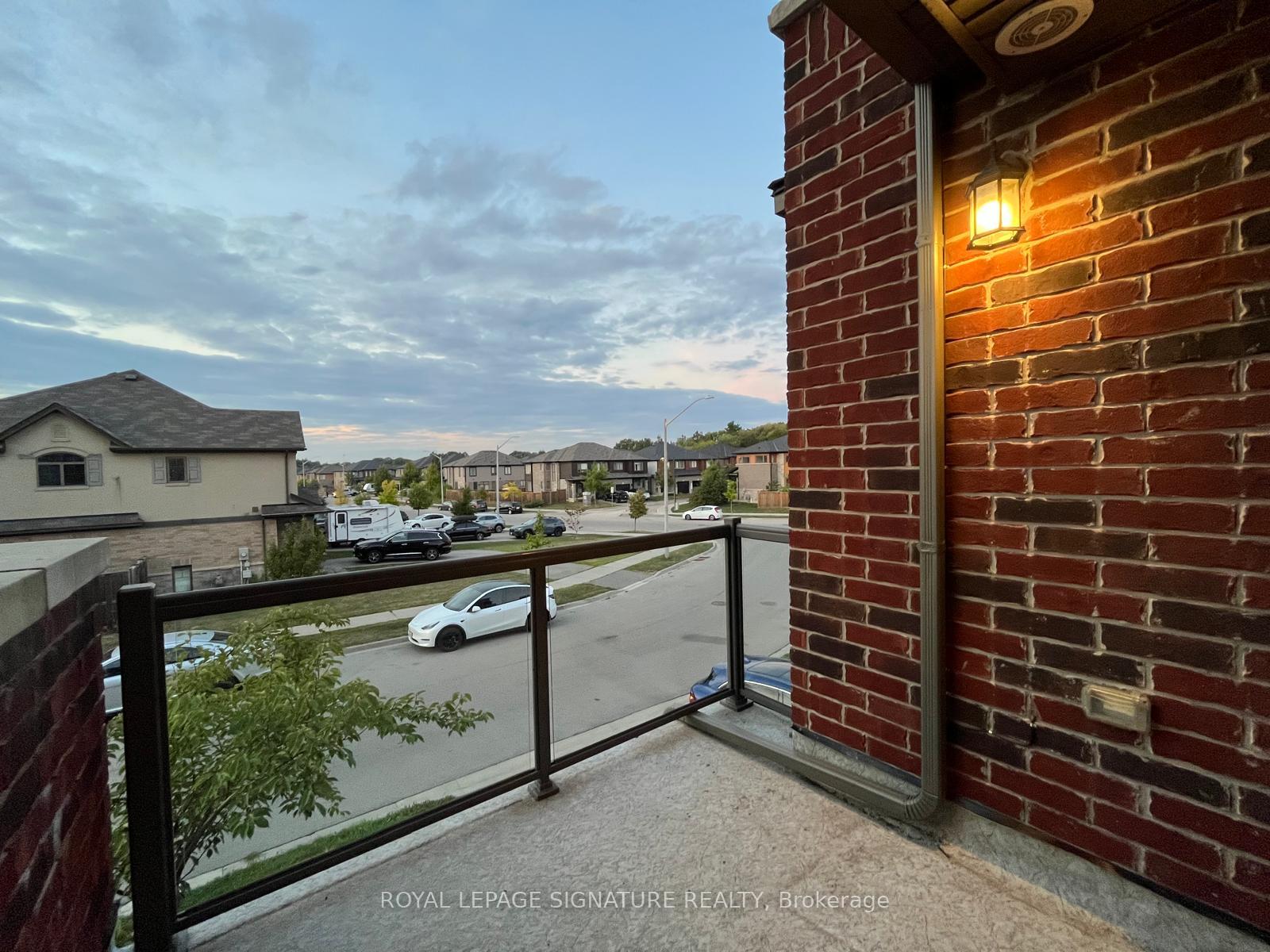 Photo 15 of 5 Dodman Crescent, Hamilton, Meadowlands — HOMEH