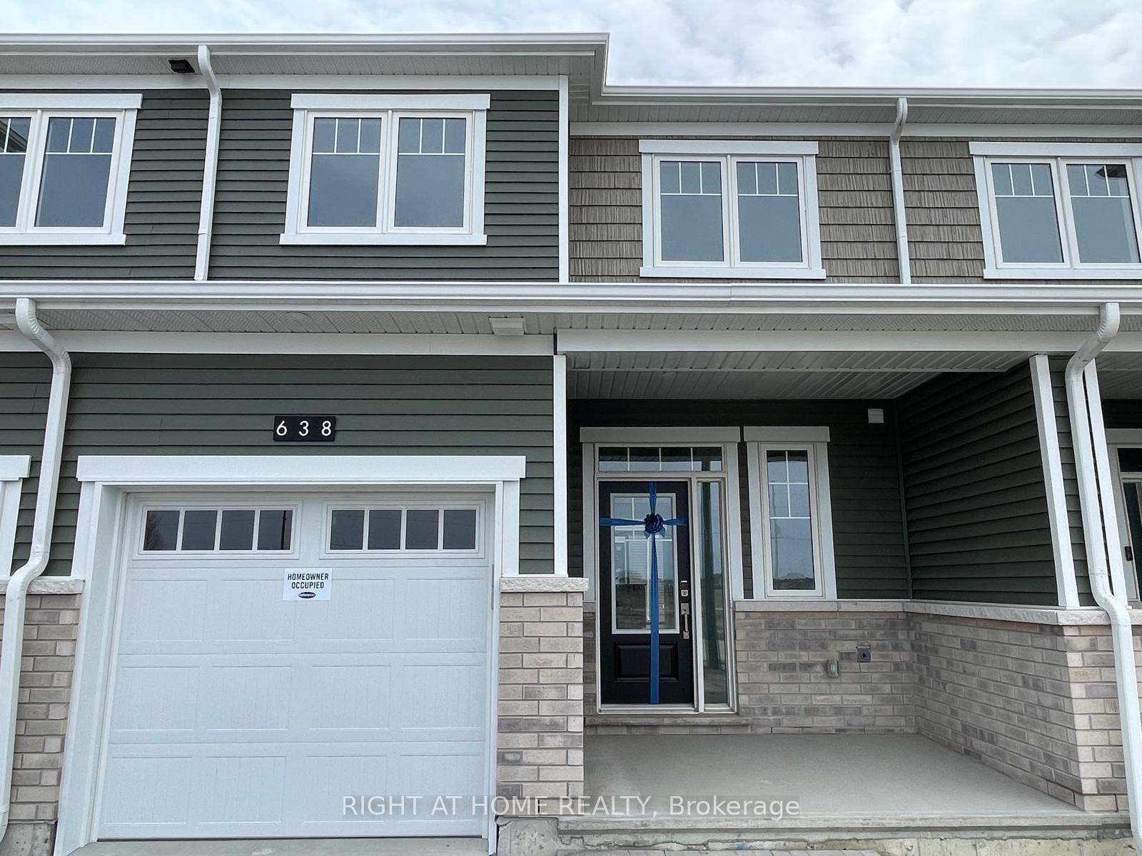 Photo 1 of 638 Bronze Copper Crescent, Ottawa, Goulbourn Twp From Franktown Rd/South To Rideau — HOMEH