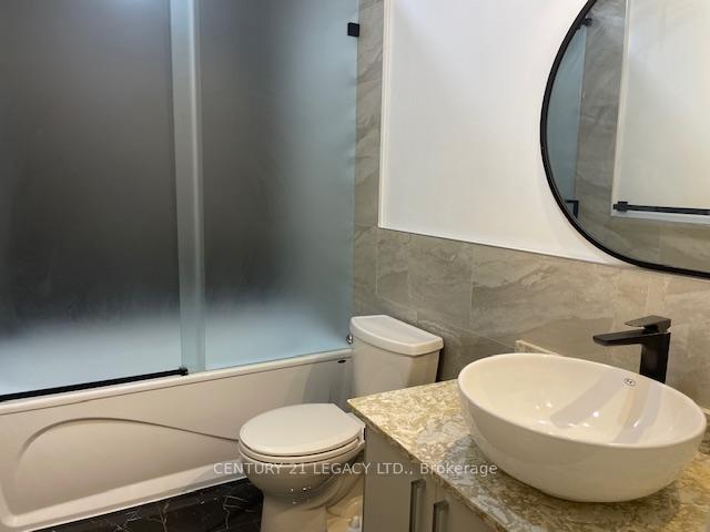 Photo 8 of Unit 27, 10 Cherrytree Drive, Brampton, Fletcher's Creek South — HOMEH
