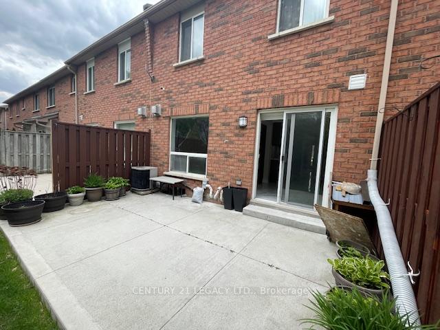 Photo 11 of Unit 27, 10 Cherrytree Drive, Brampton, Fletcher's Creek South — HOMEH