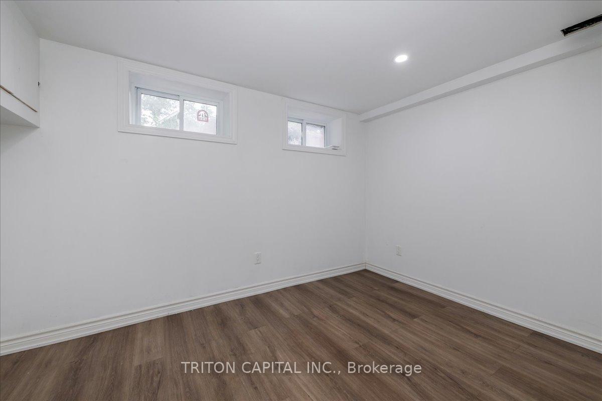 Photo 4 of Unit Lower, 54 Henry Street, Barrie, Lakeshore — HOMEH