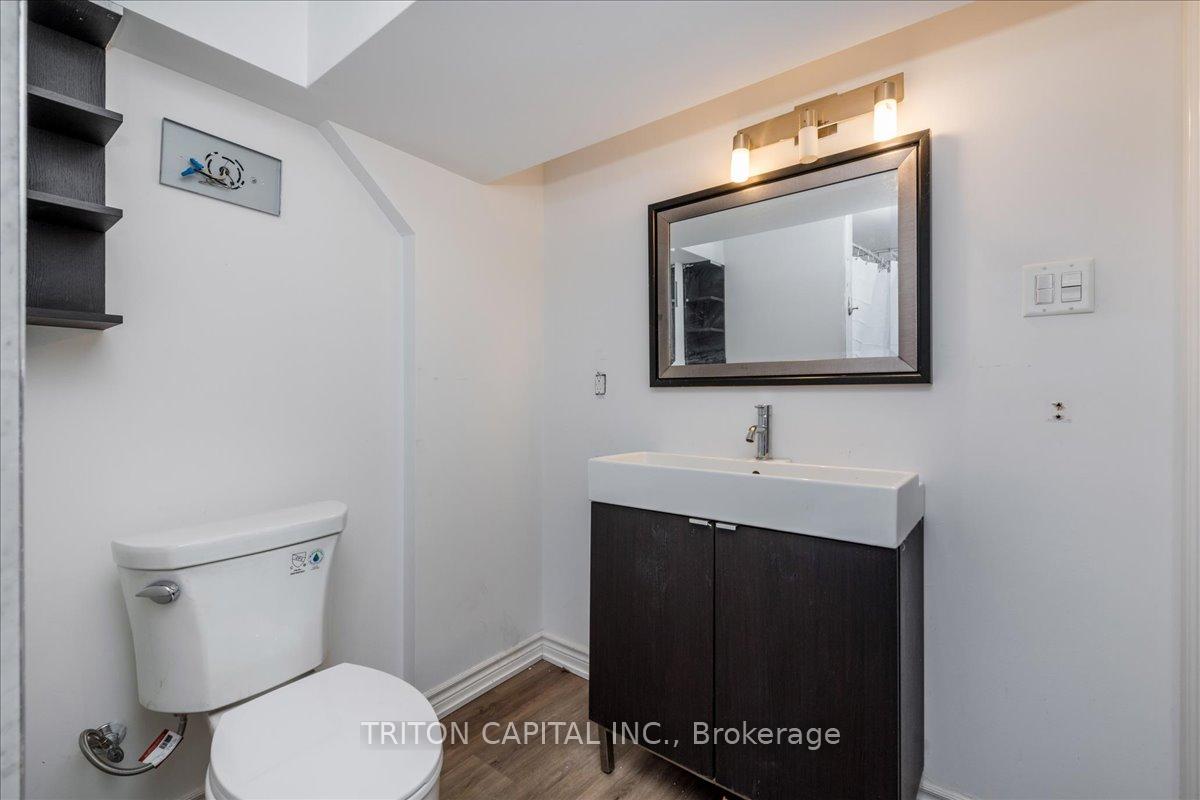 Photo 5 of Unit Lower, 54 Henry Street, Barrie, Lakeshore — HOMEH