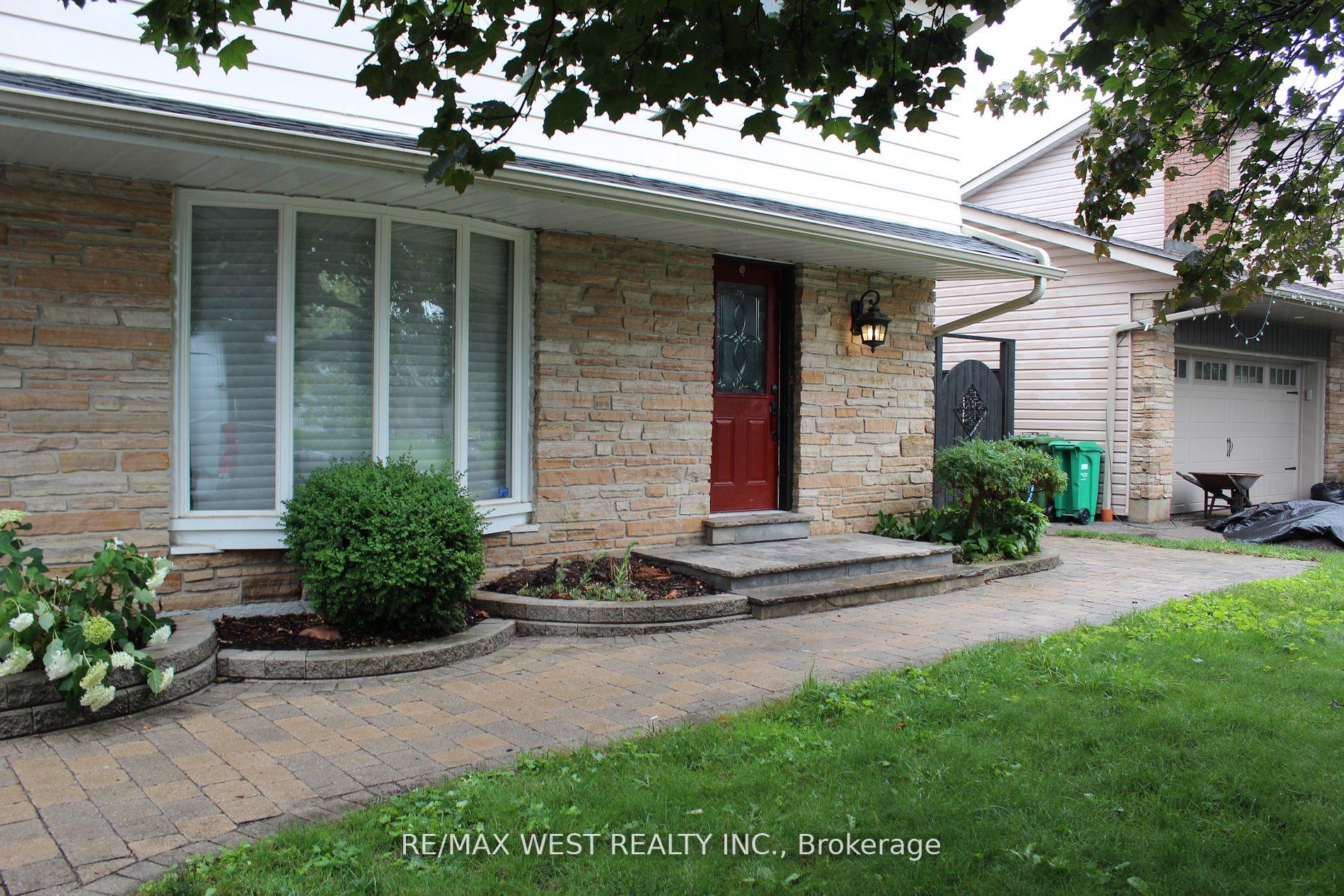 Front of 139 Mellow Crescent