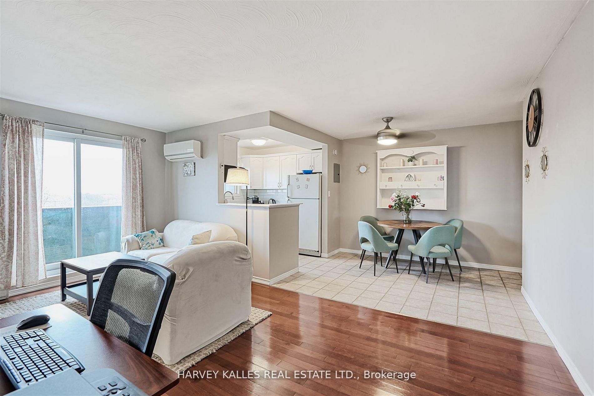 Photo 5 of Unit 45, 2373 King Street E, Hamilton, Glenview — HOMEH