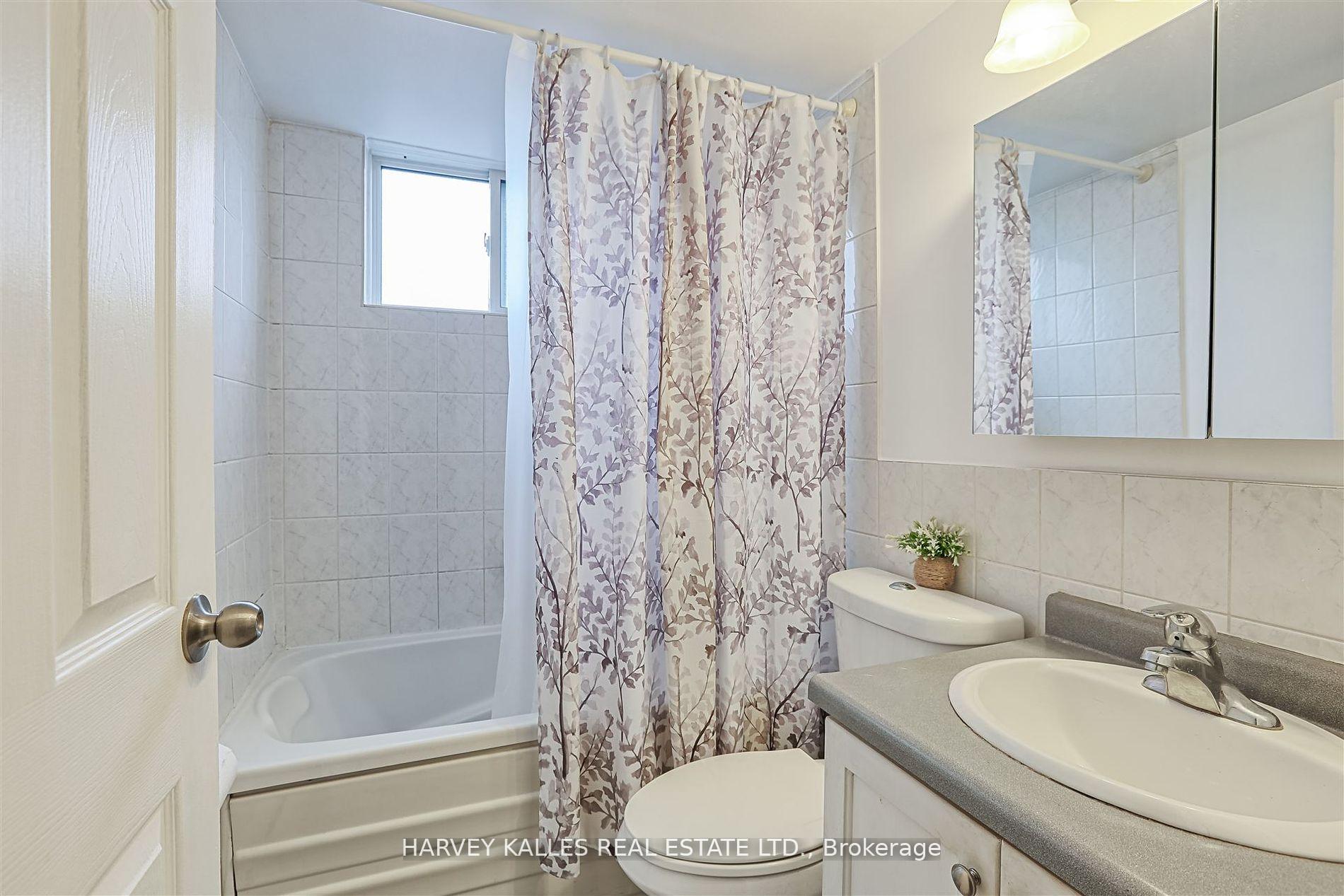 Photo 11 of Unit 45, 2373 King Street E, Hamilton, Glenview — HOMEH