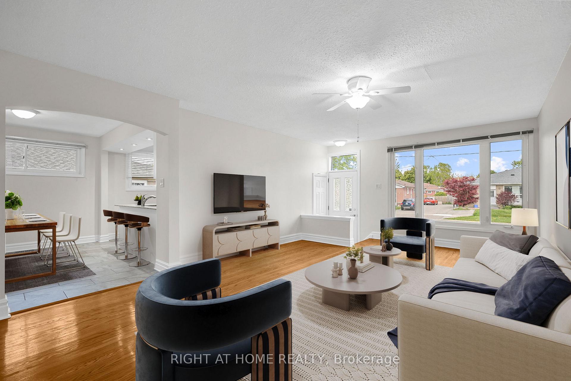 Photo 3 of 304 Dovedale Drive, Whitby, Downtown Whitby — HOMEH