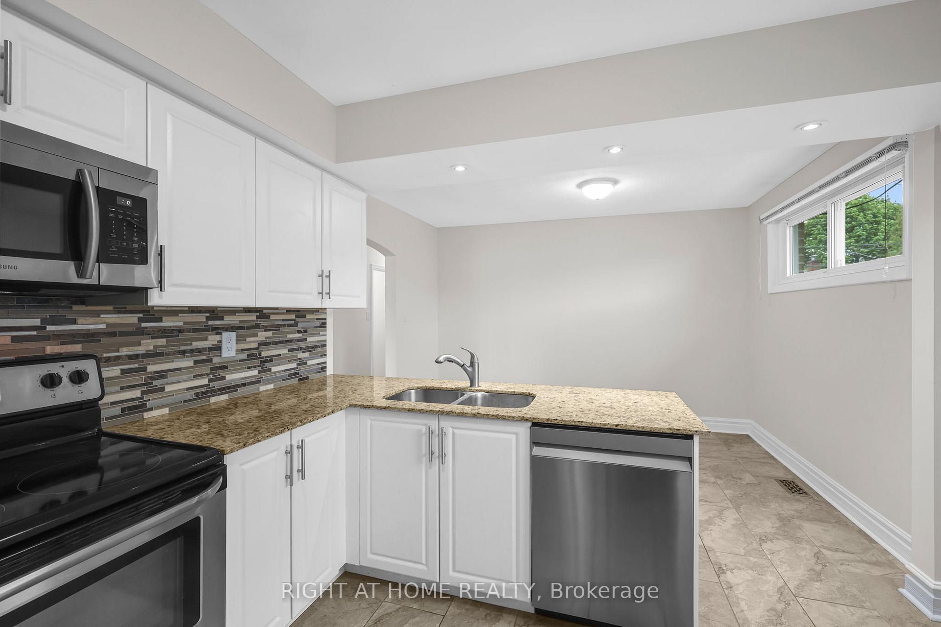 Photo 22 of 304 Dovedale Drive, Whitby, Downtown Whitby — HOMEH