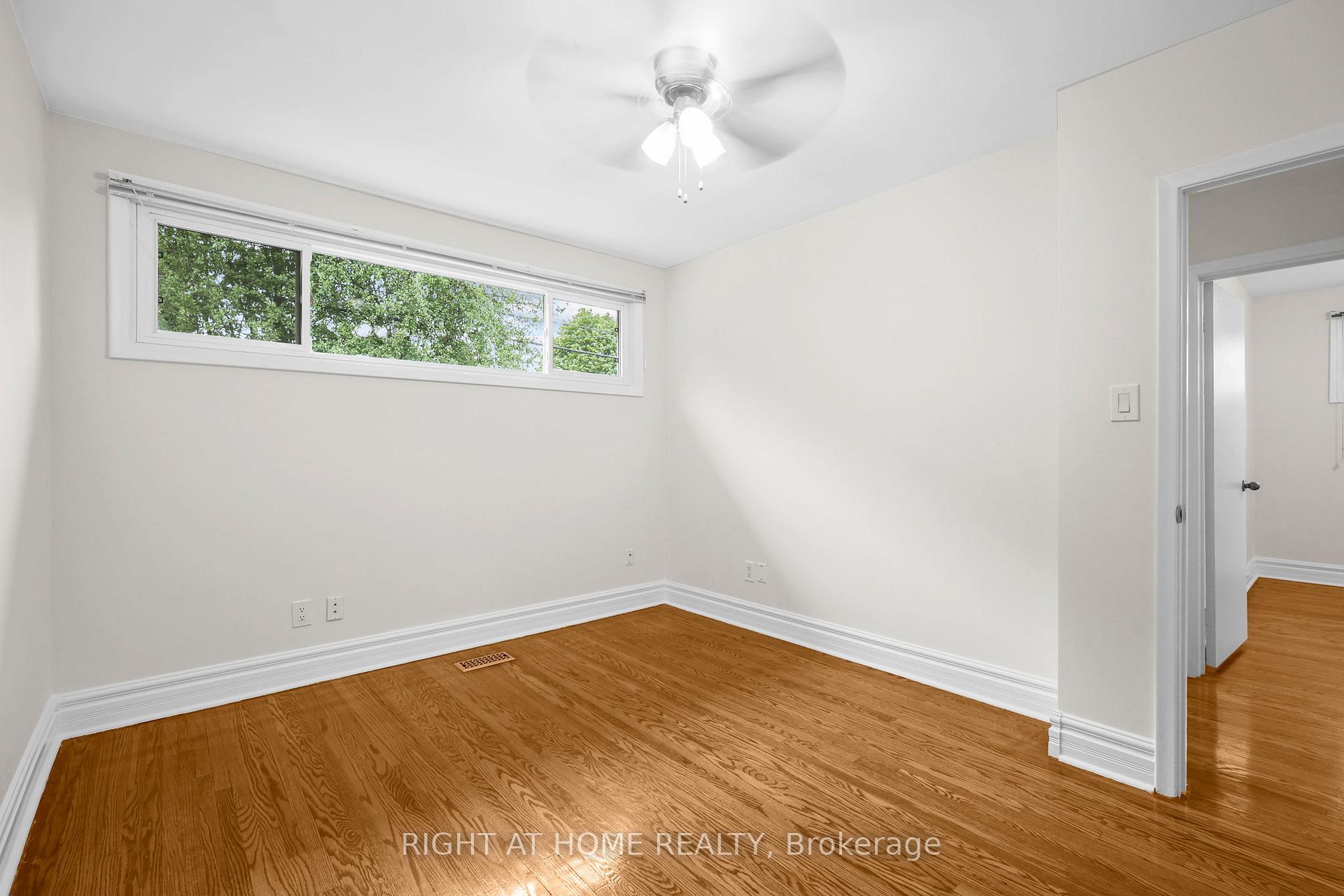Photo 25 of 304 Dovedale Drive, Whitby, Downtown Whitby — HOMEH