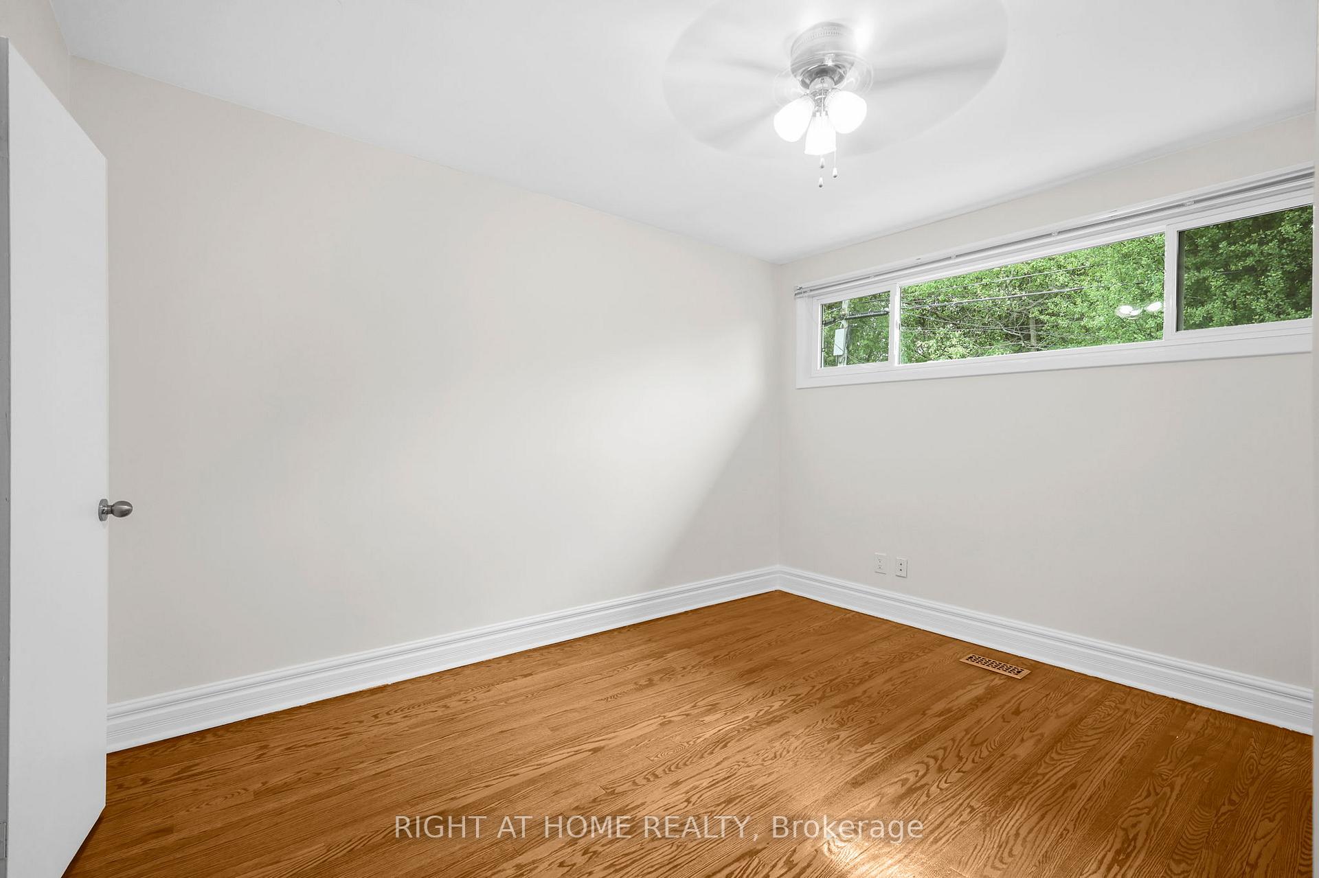 Photo 27 of 304 Dovedale Drive, Whitby, Downtown Whitby — HOMEH