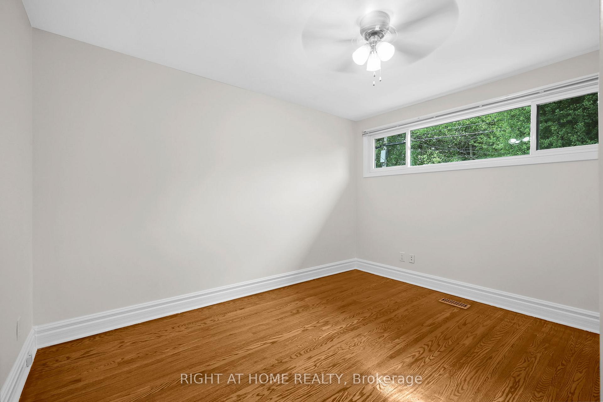 Photo 34 of 304 Dovedale Drive, Whitby, Downtown Whitby — HOMEH