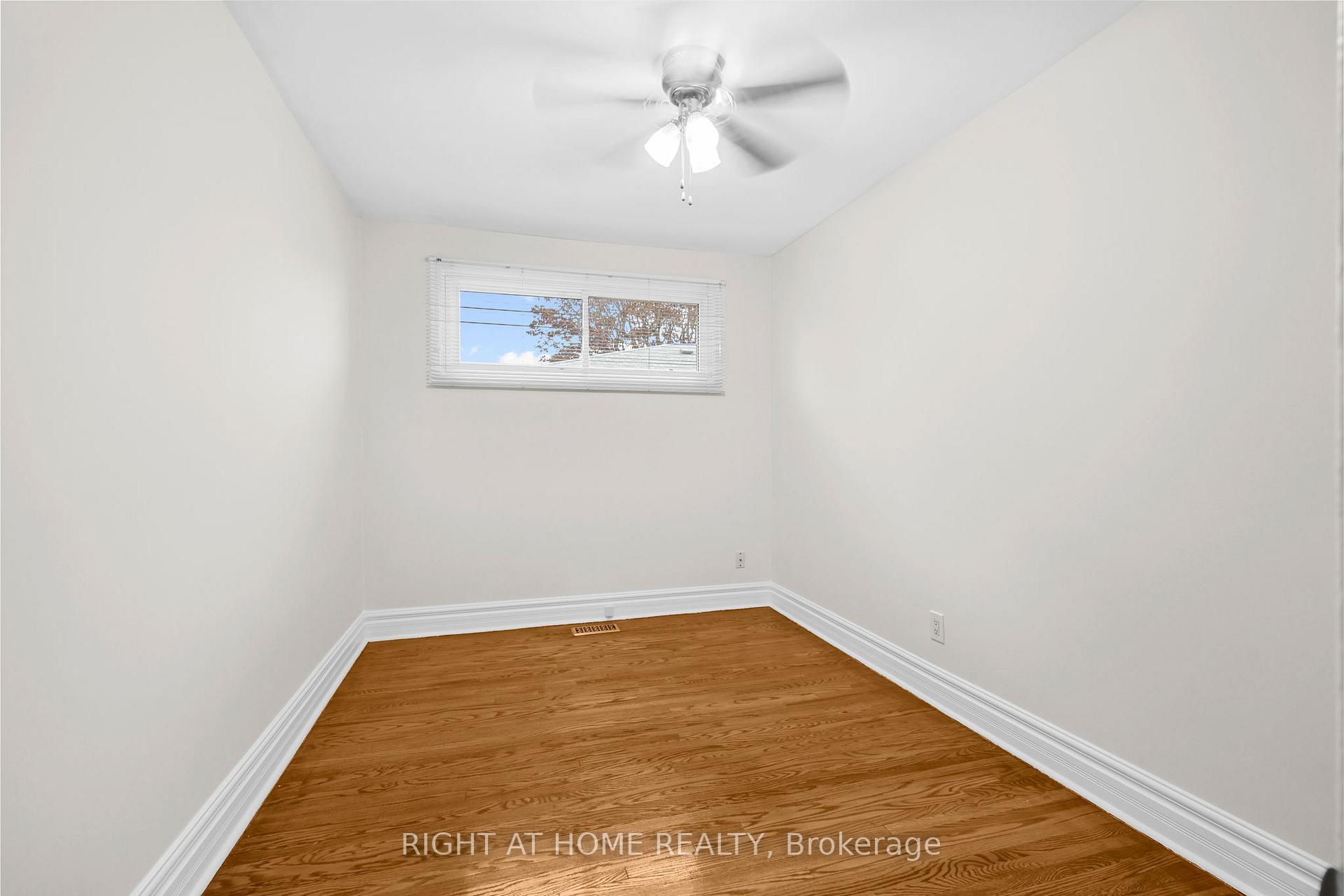 Photo 26 of 304 Dovedale Drive, Whitby, Downtown Whitby — HOMEH