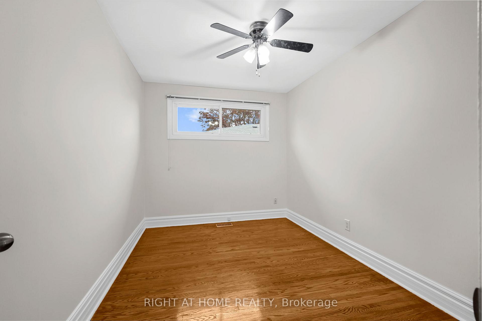 Photo 28 of 304 Dovedale Drive, Whitby, Downtown Whitby — HOMEH