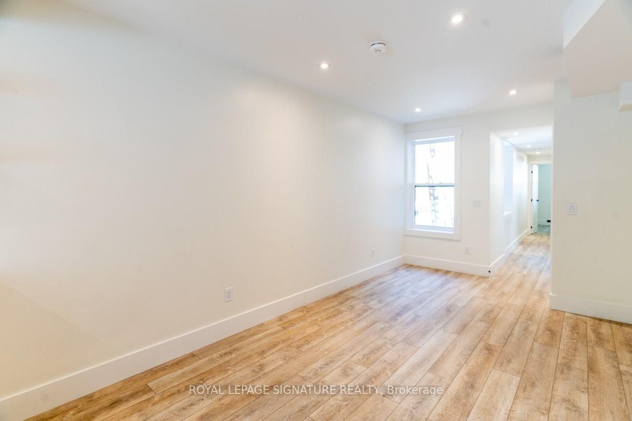 Photo 3 of Unit Main, 131 Kenilworth Avenue, Toronto, The Beaches — HOMEH