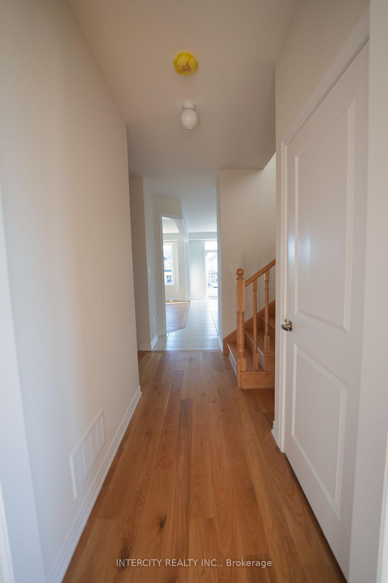 Photo 22 of 21 Sapwood Crescent, Brampton, Snelgrove — HOMEH