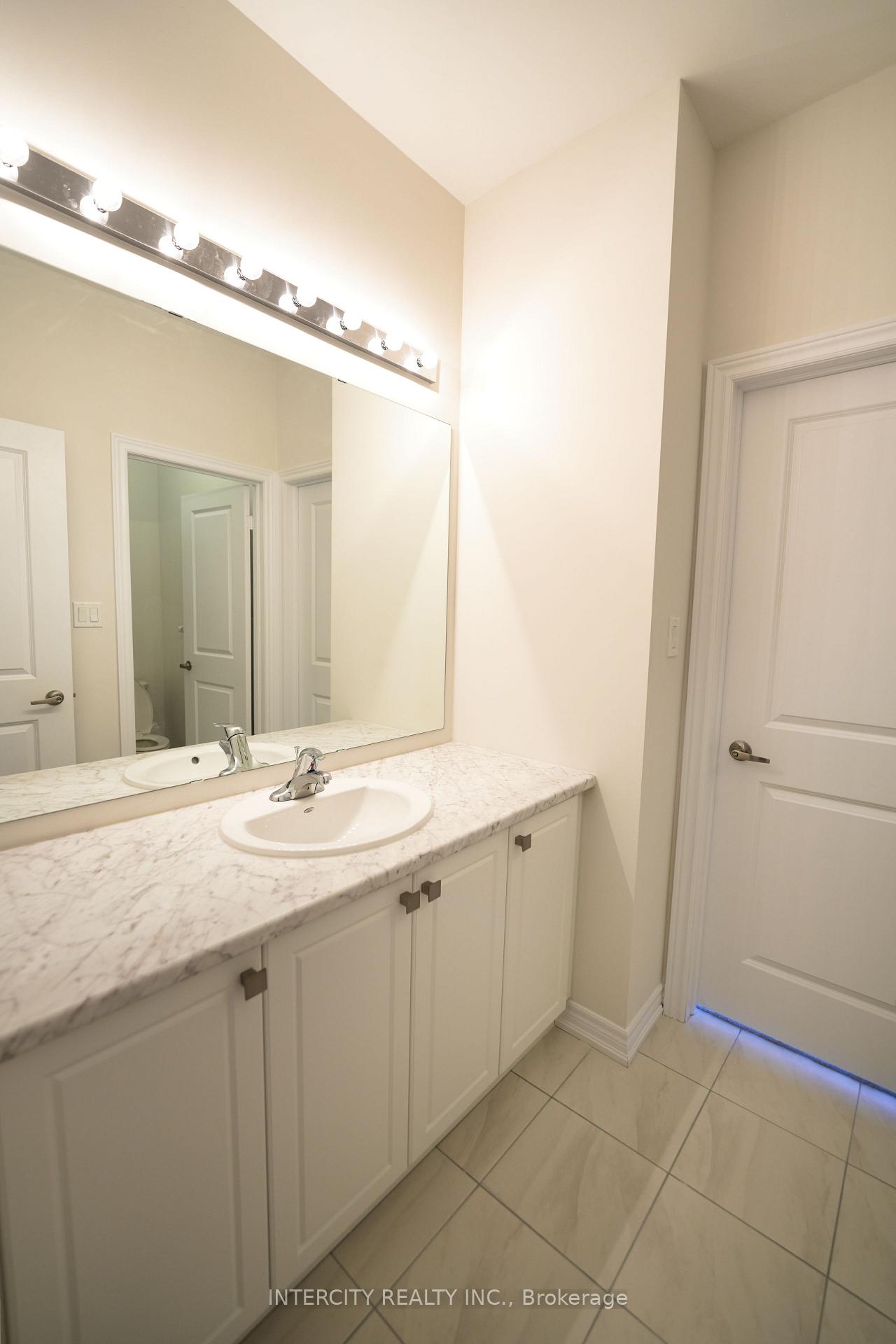 Photo 17 of 21 Sapwood Crescent, Brampton, Snelgrove — HOMEH