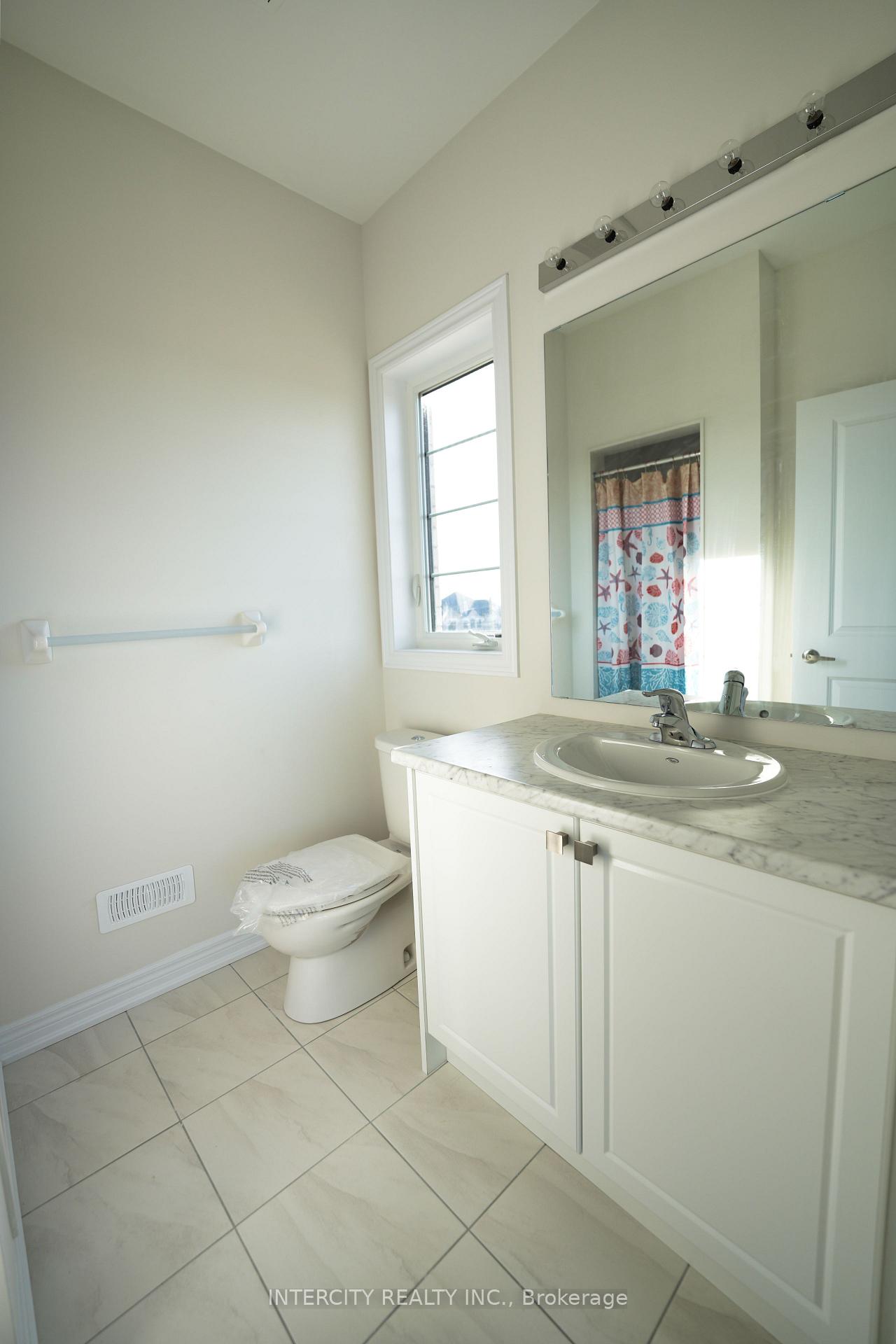 Photo 20 of 21 Sapwood Crescent, Brampton, Snelgrove — HOMEH
