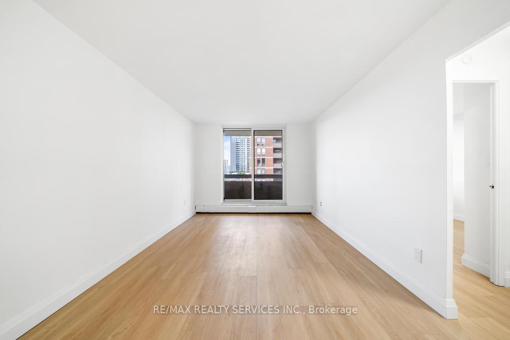Photo 4 of Unit 808, 223 Jackson Street W, Hamilton, Durand — HOMEH