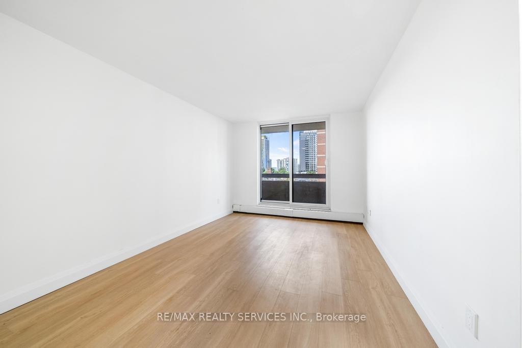 Photo 6 of Unit 808, 223 Jackson Street W, Hamilton, Durand — HOMEH