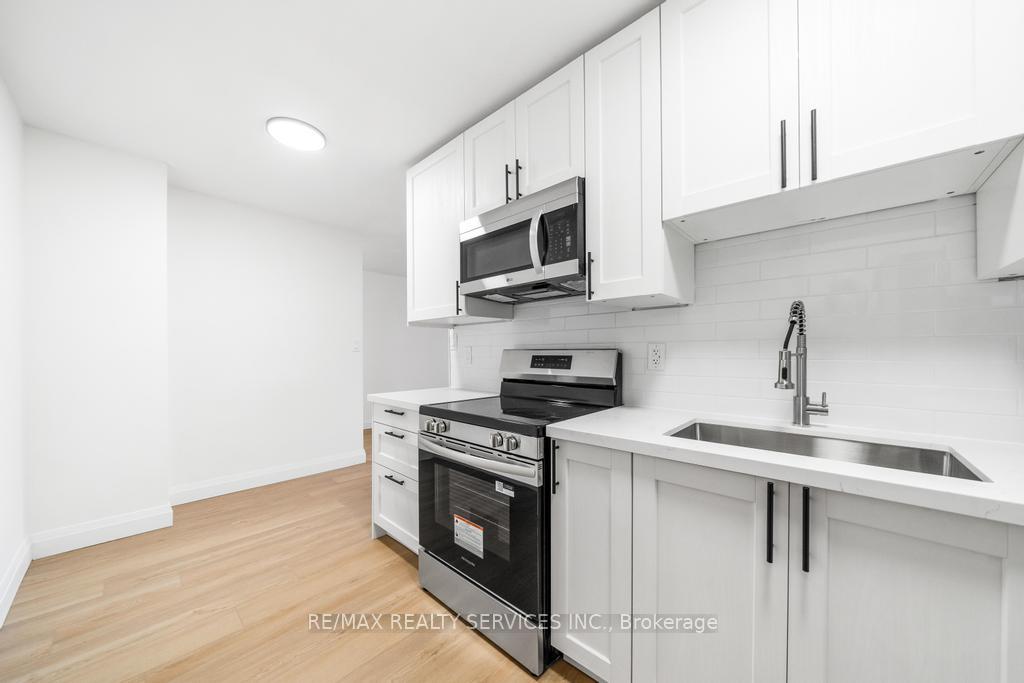 Photo 12 of Unit 808, 223 Jackson Street W, Hamilton, Durand — HOMEH