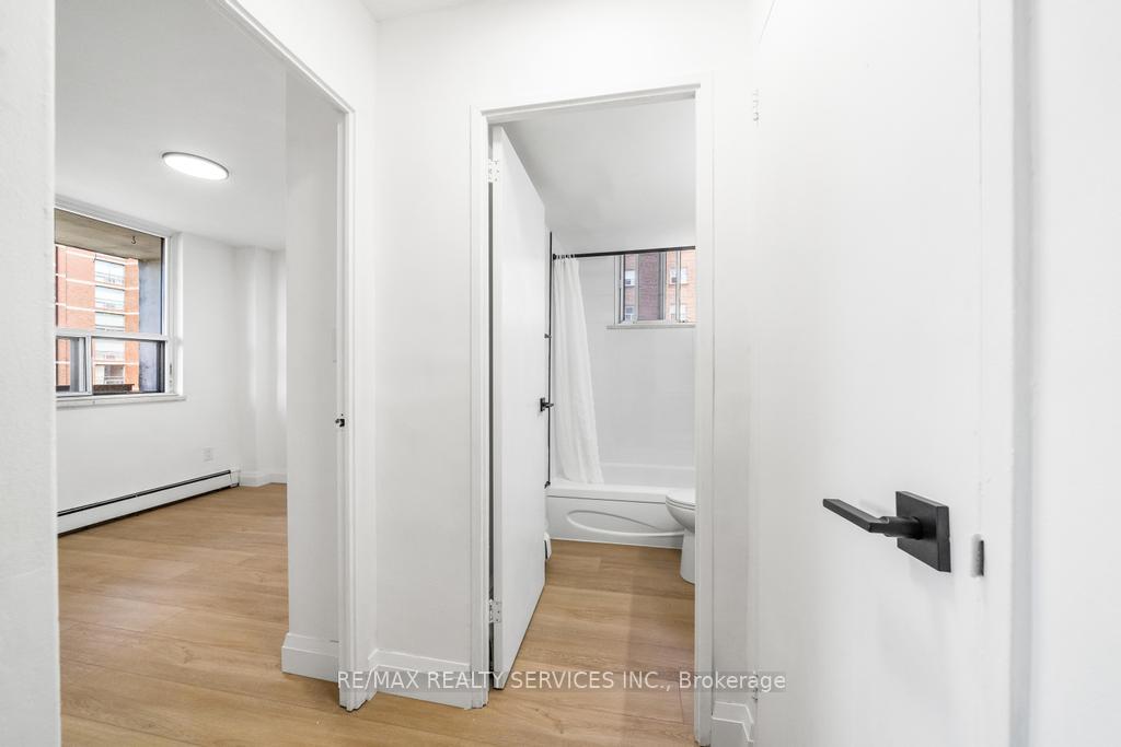Photo 14 of Unit 808, 223 Jackson Street W, Hamilton, Durand — HOMEH