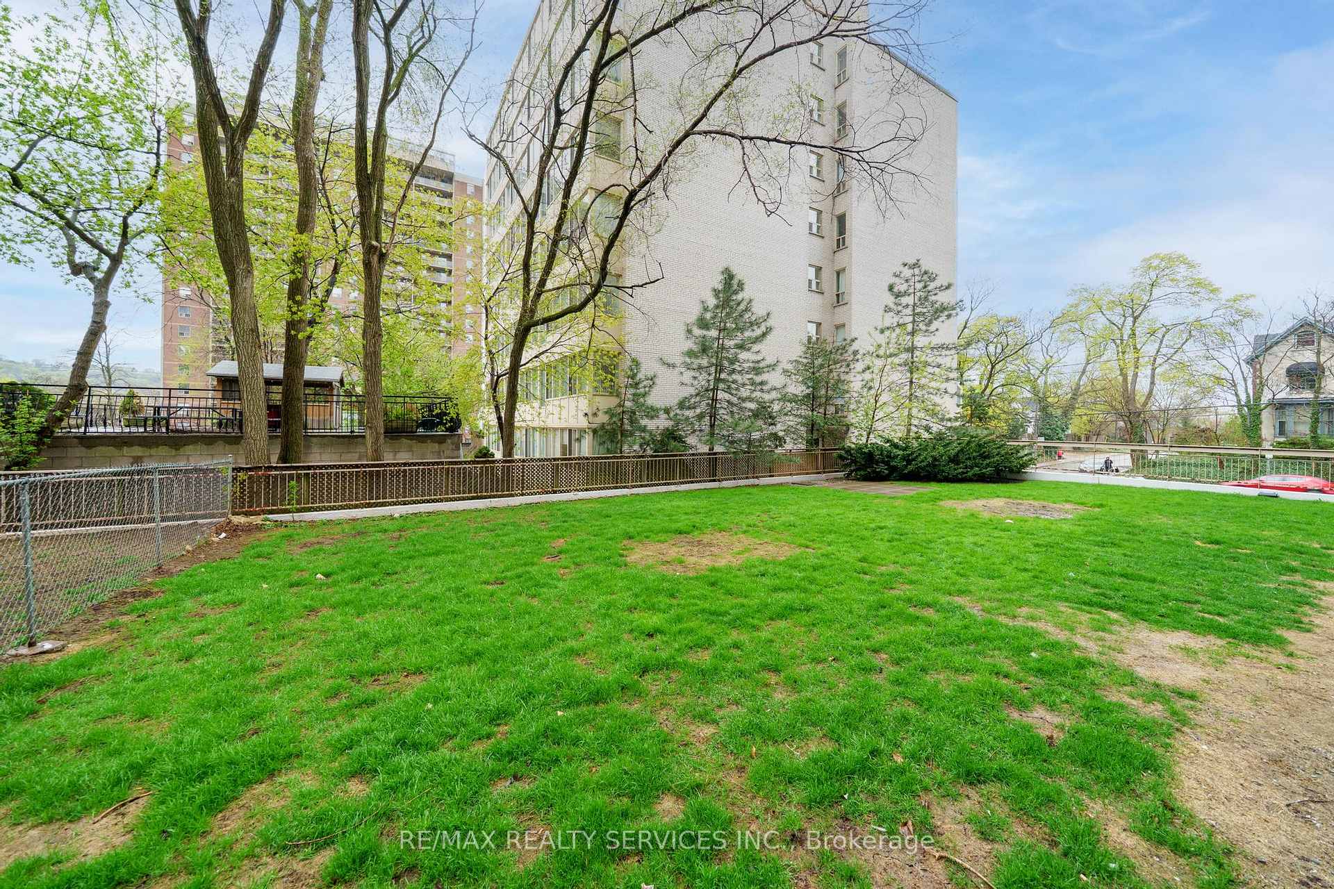 Photo 27 of Unit 808, 223 Jackson Street W, Hamilton, Durand — HOMEH