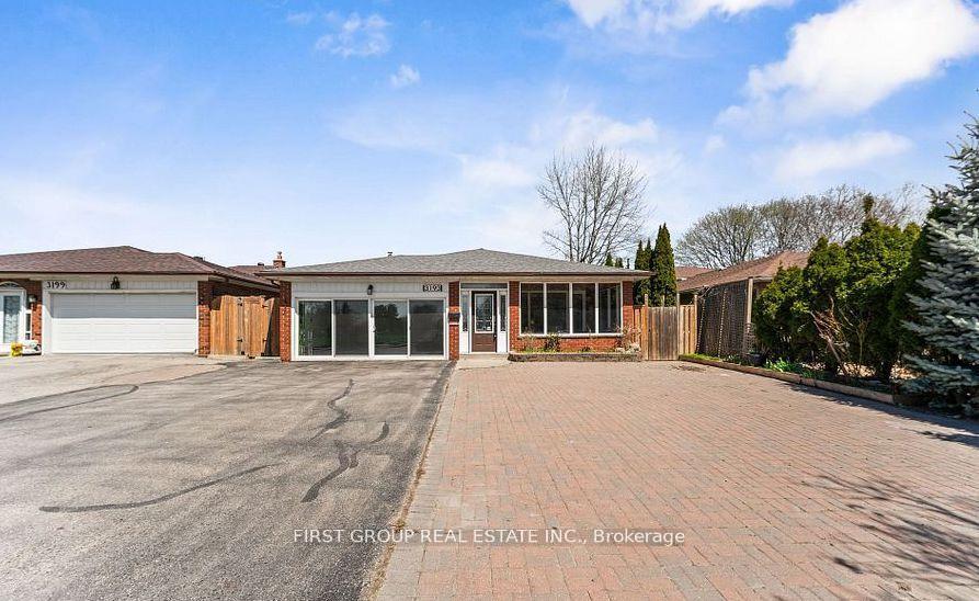 Front of Unit Main, 3193 Cawthra Road