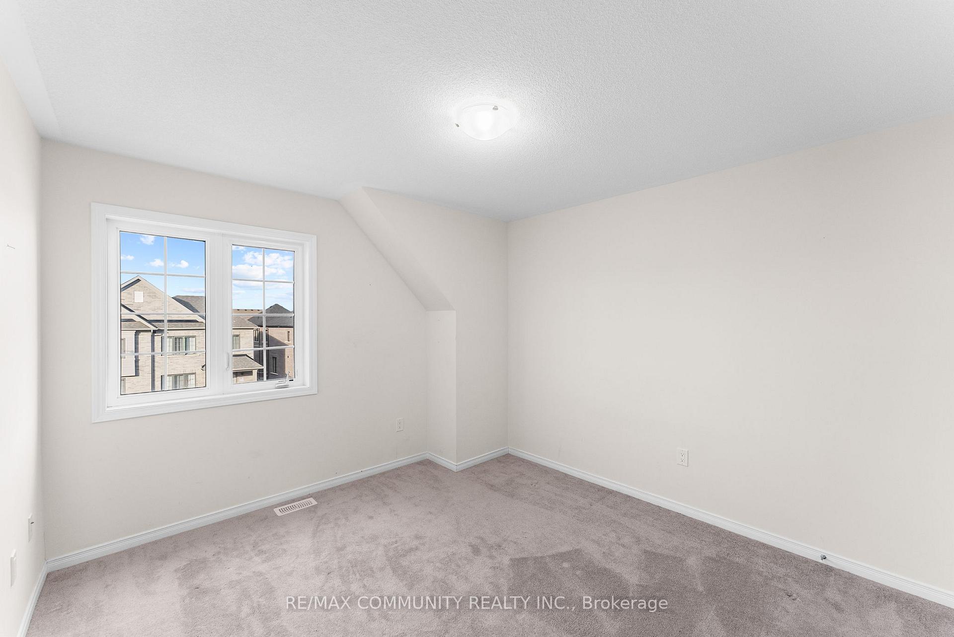 Photo 14 of 314 Coronation Road, Whitby, Rural Whitby — HOMEH
