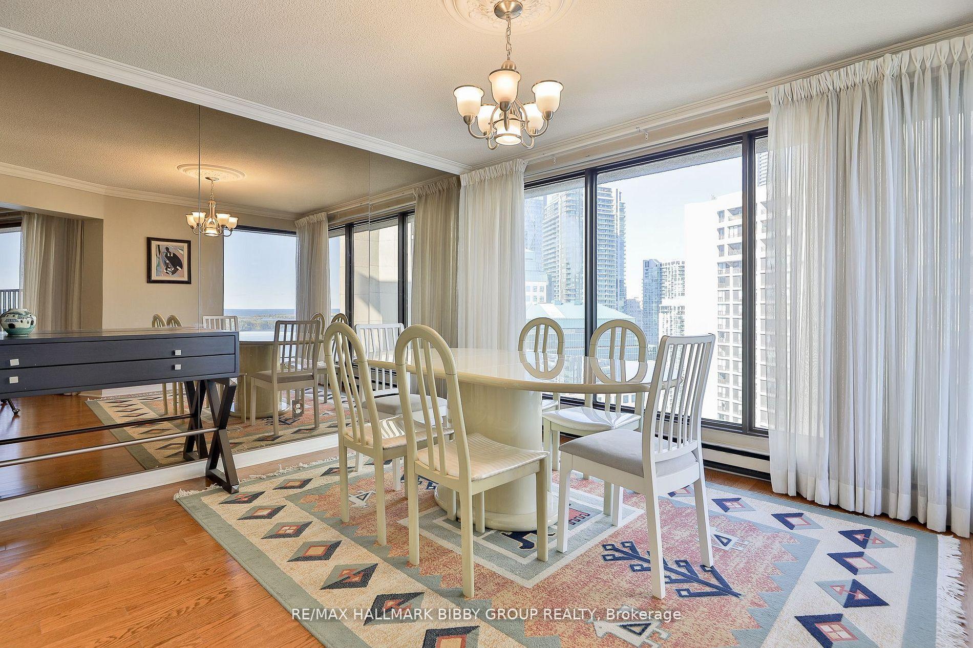 Photo 6 of Unit 3006, 65 Harbour Square, Toronto, Waterfront Communities — HOMEH
