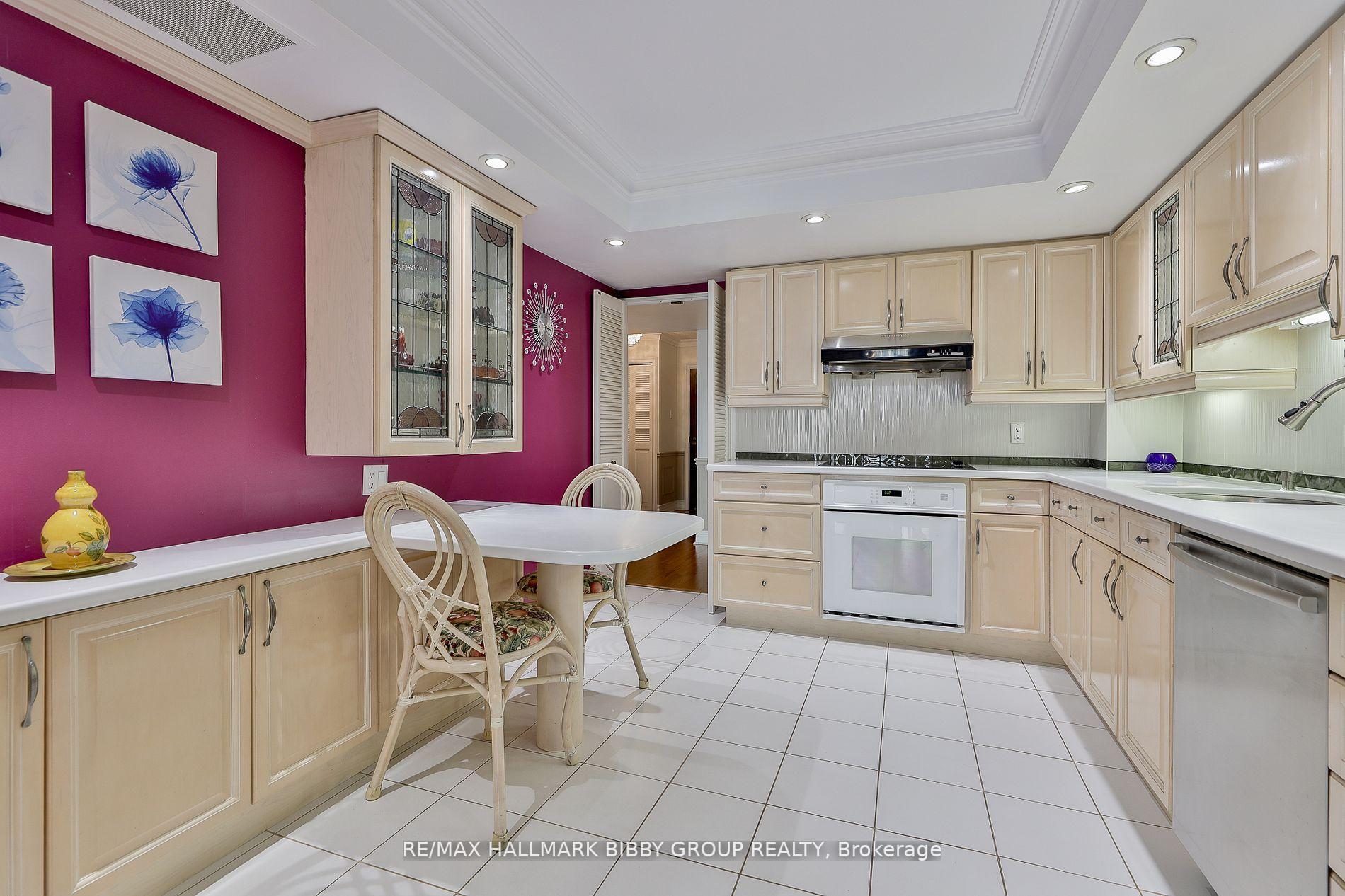 Photo 2 of Unit 3006, 65 Harbour Square, Toronto, Waterfront Communities — HOMEH