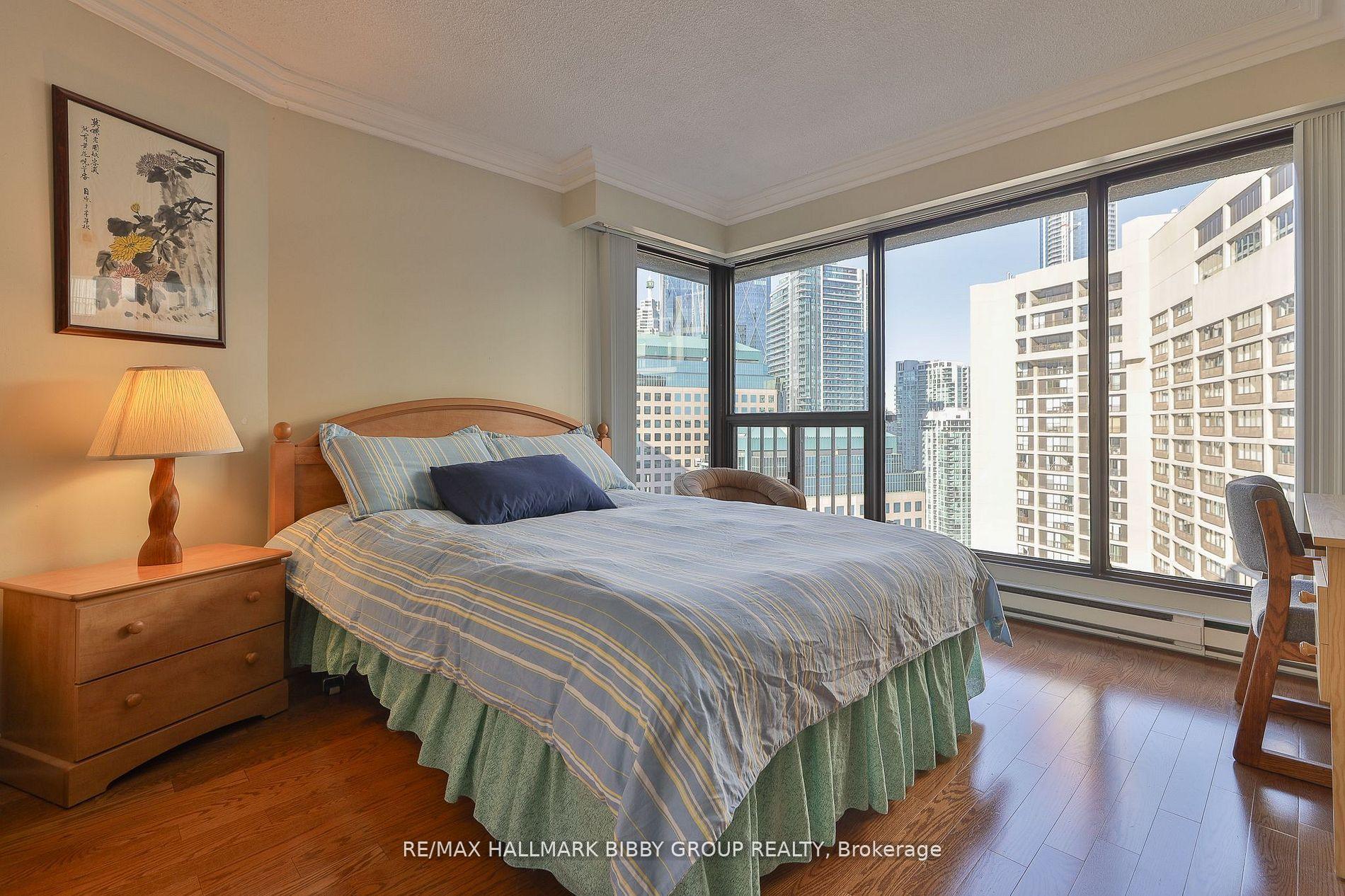 Photo 7 of Unit 3006, 65 Harbour Square, Toronto, Waterfront Communities — HOMEH