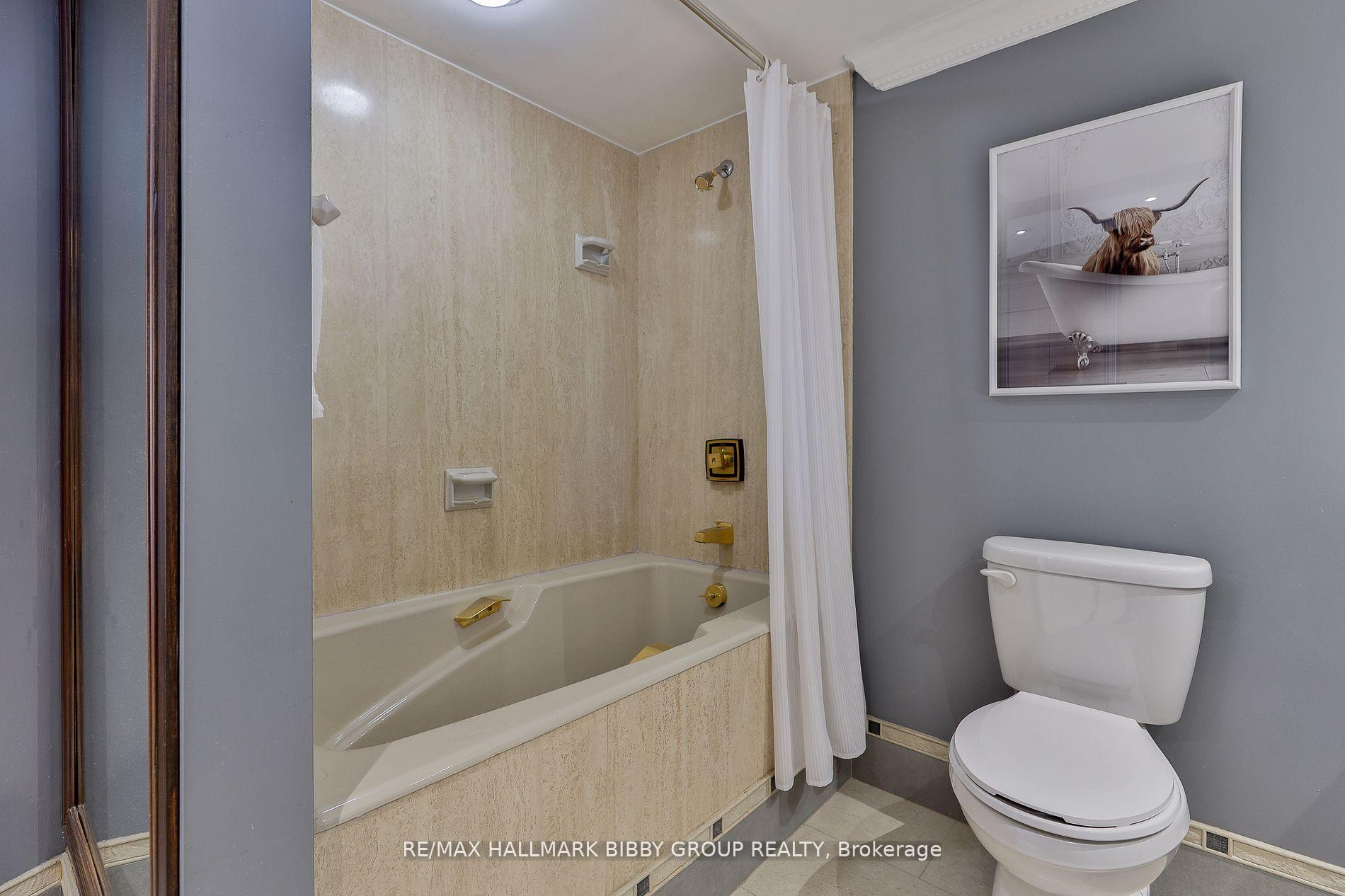 Photo 20 of Unit 3006, 65 Harbour Square, Toronto, Waterfront Communities — HOMEH