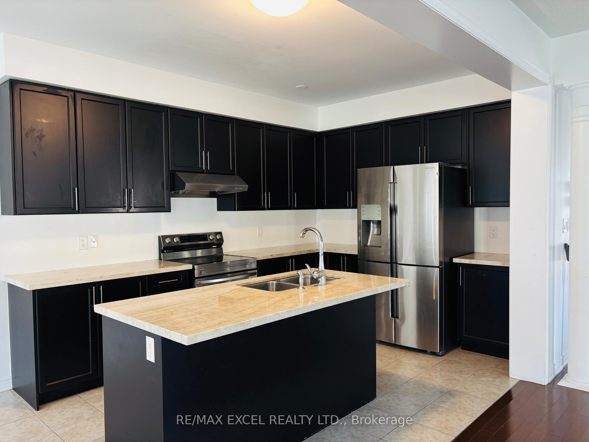 Photo 2 of 2 Christian Ritter Drive, Markham, Berczy — HOMEH