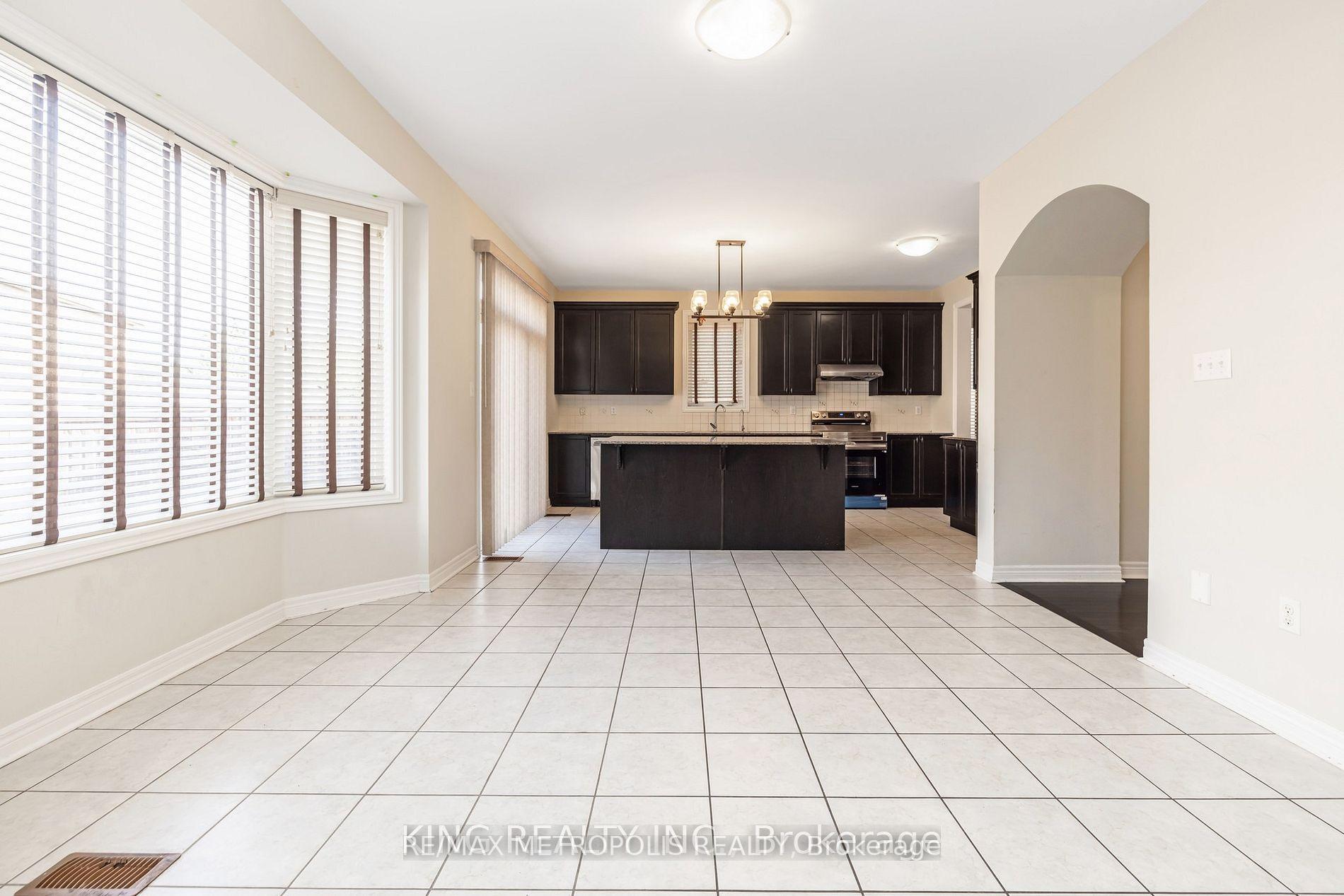 Photo 40 of Unit Main, 8 Overglen Court, Brampton, Credit Valley — HOMEH