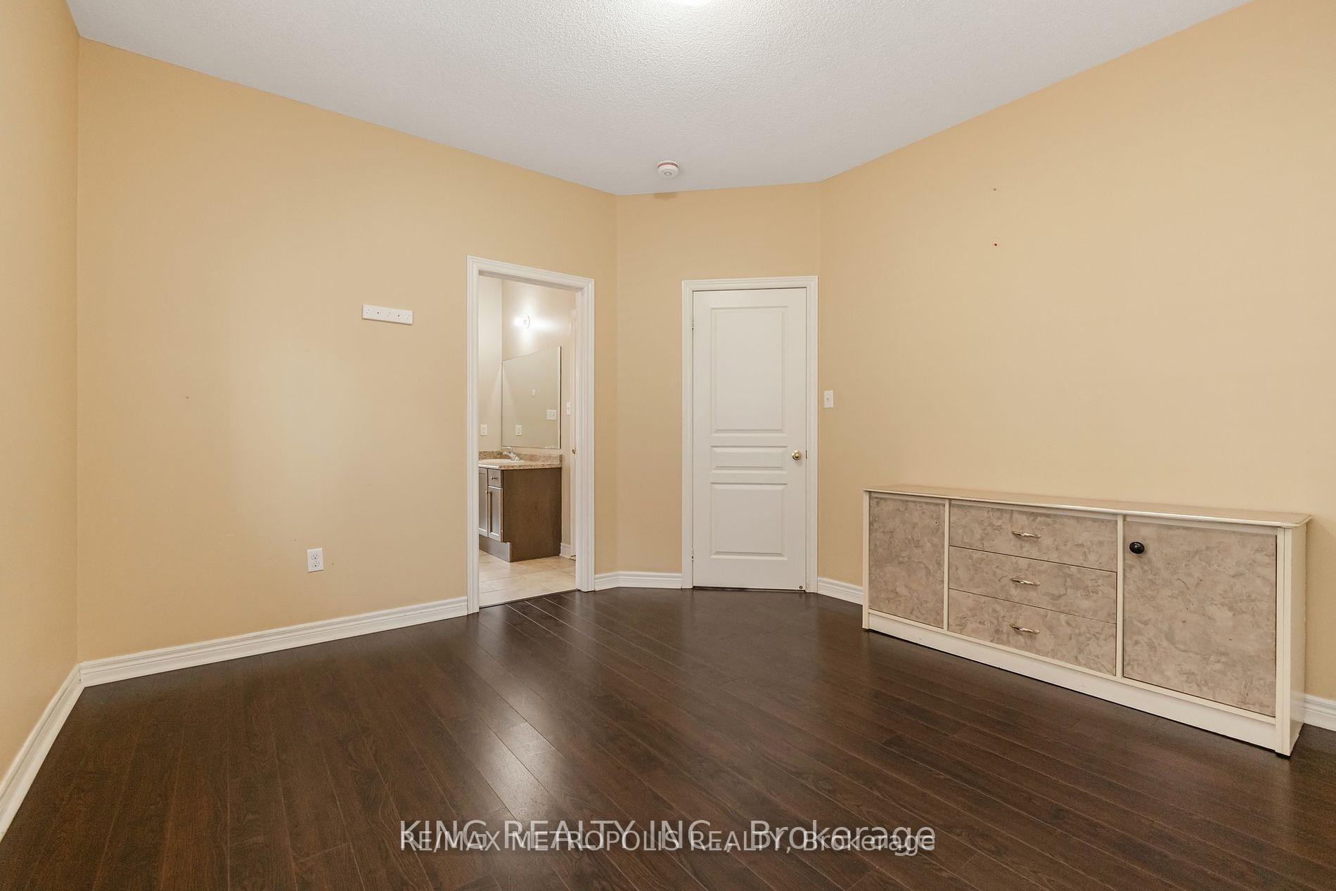 Photo 28 of Unit Main, 8 Overglen Court, Brampton, Credit Valley — HOMEH