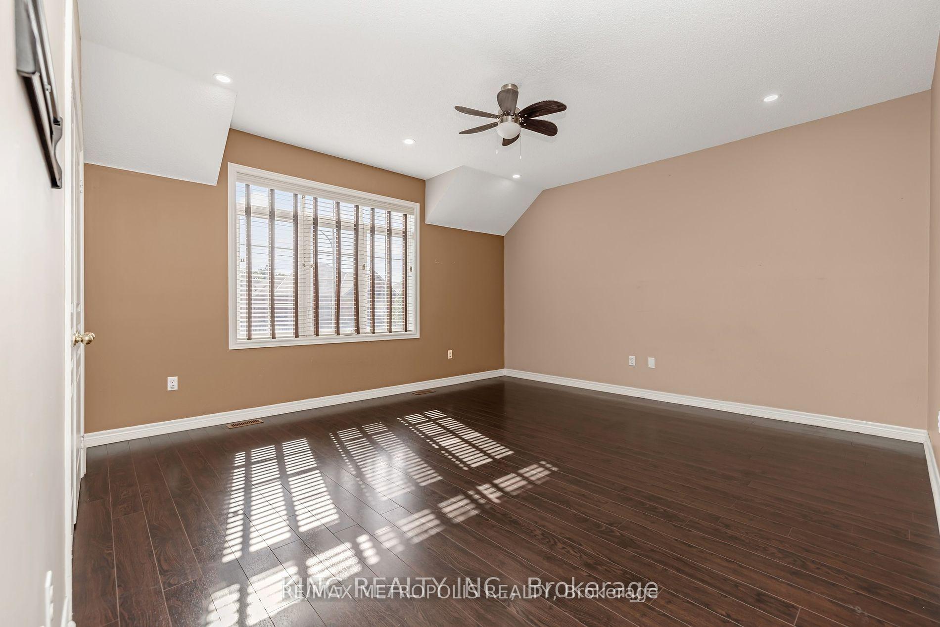 Photo 38 of Unit Main, 8 Overglen Court, Brampton, Credit Valley — HOMEH