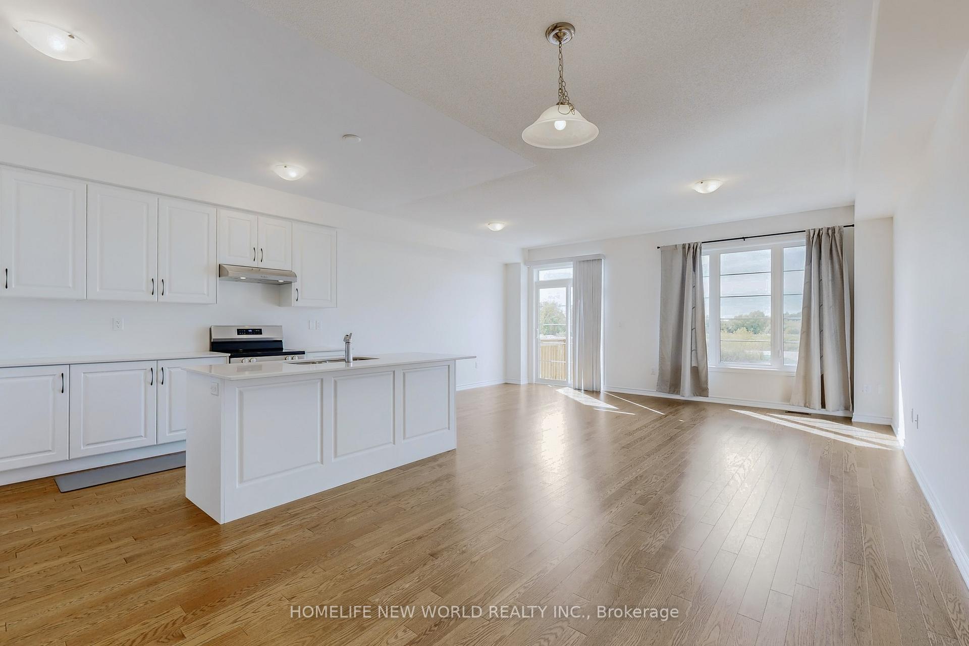 Photo 2 of 18 Velvet Drive, Whitby, Rural Whitby — HOMEH