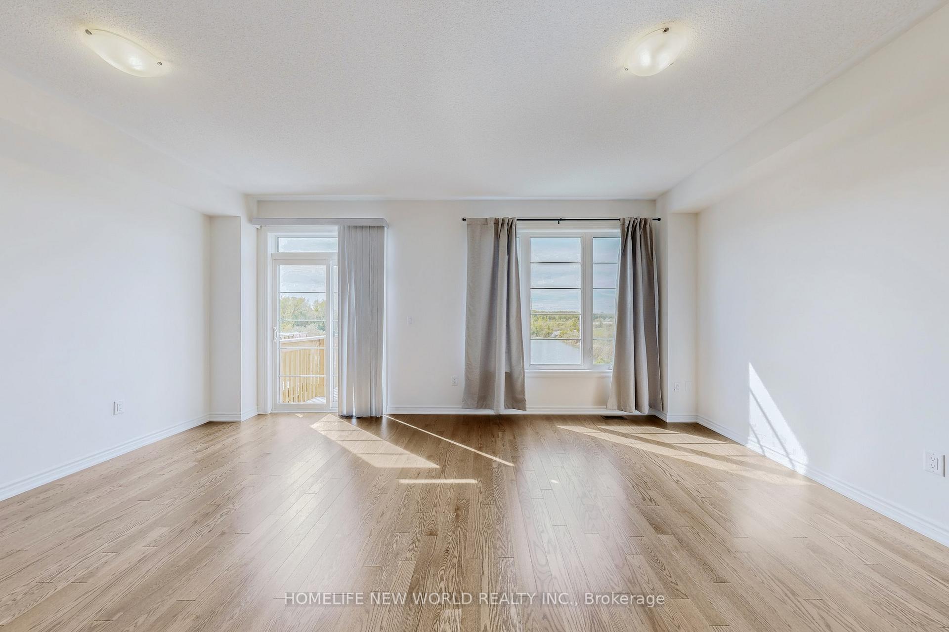 Photo 10 of 18 Velvet Drive, Whitby, Rural Whitby — HOMEH