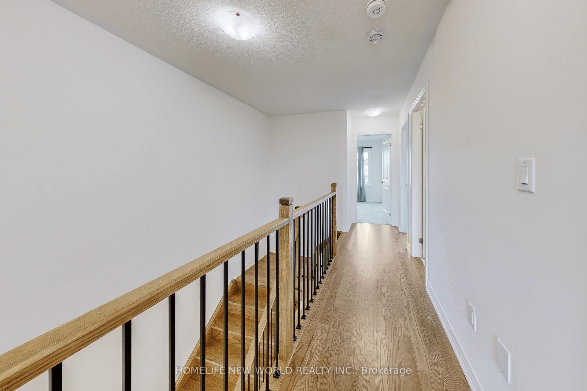 Photo 12 of 18 Velvet Drive, Whitby, Rural Whitby — HOMEH