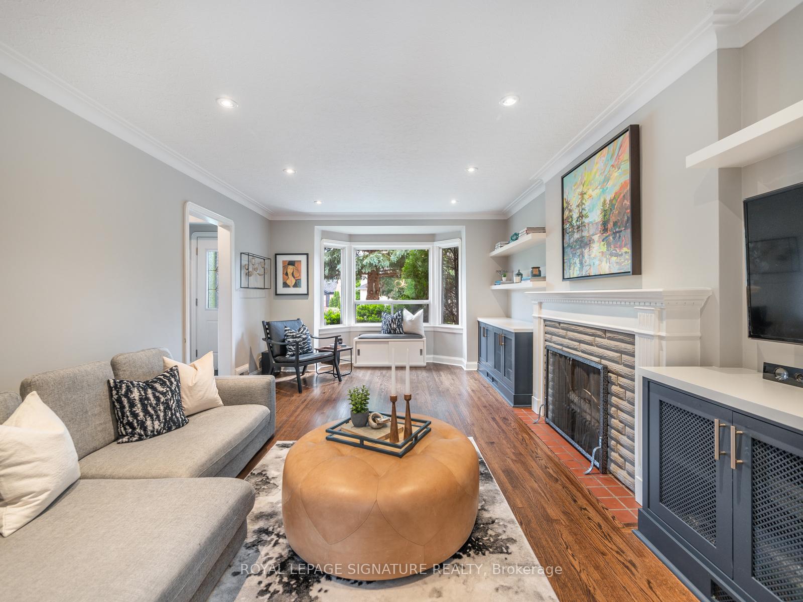 Photo 14 of 31 Brookview Drive, Toronto, Englemount-Lawrence — HOMEH