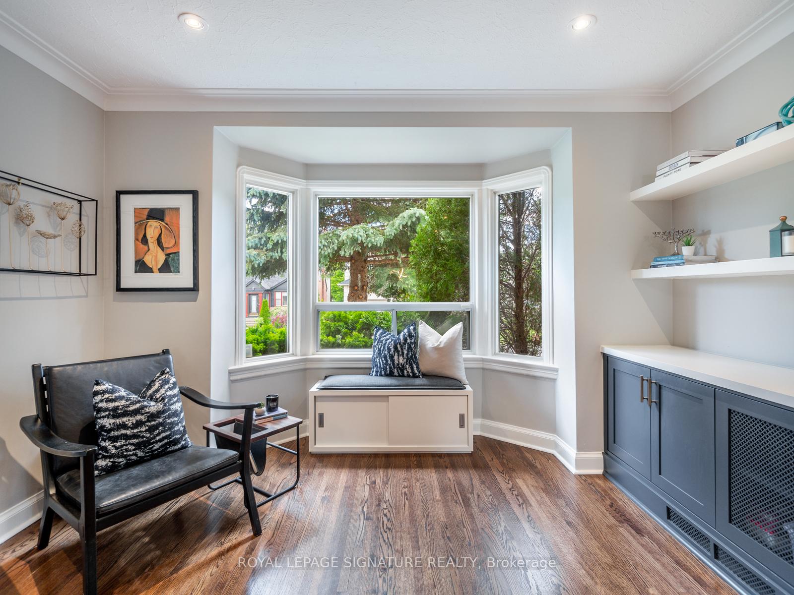Photo 9 of 31 Brookview Drive, Toronto, Englemount-Lawrence — HOMEH