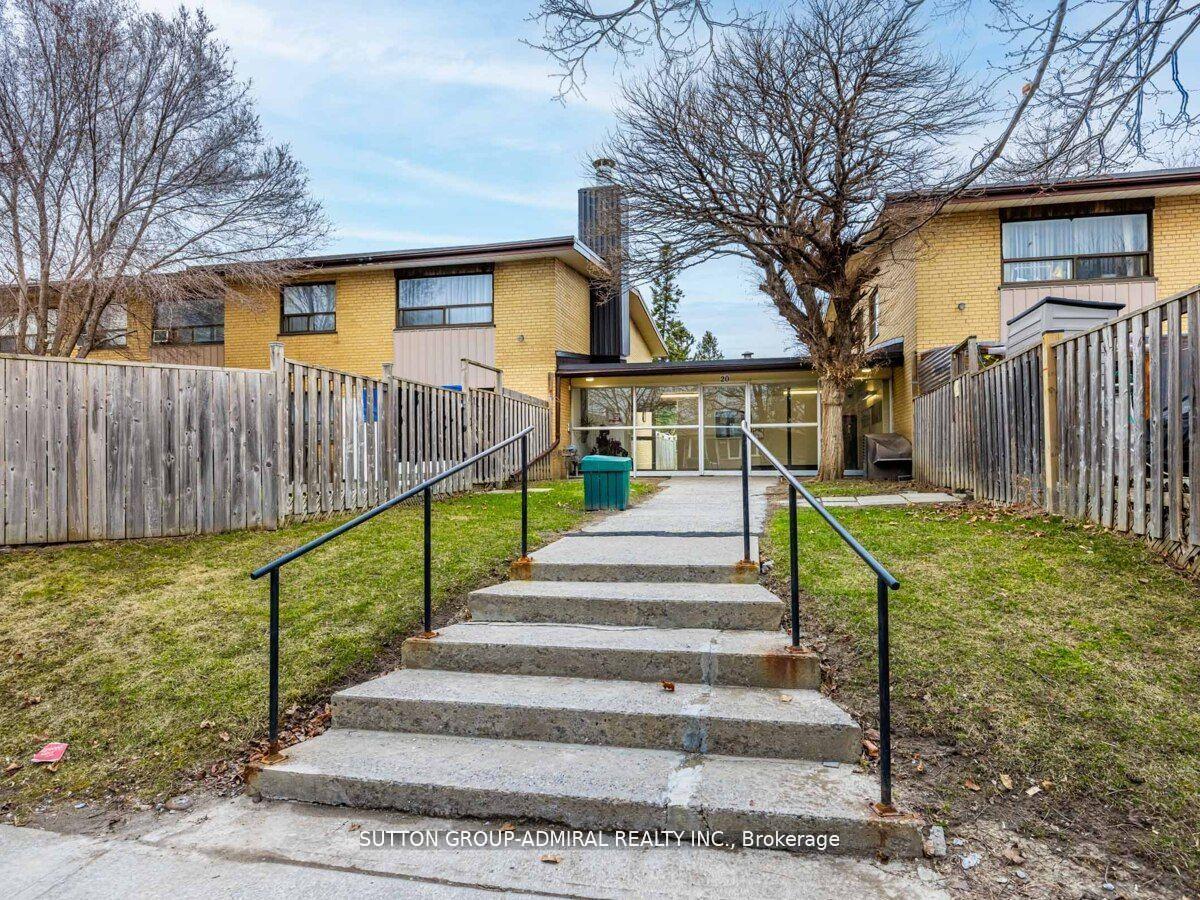 Photo 4 of Unit 14, 20 Clement Road, Etobicoke, Willowridge-Martingrove-Richview — HOMEH